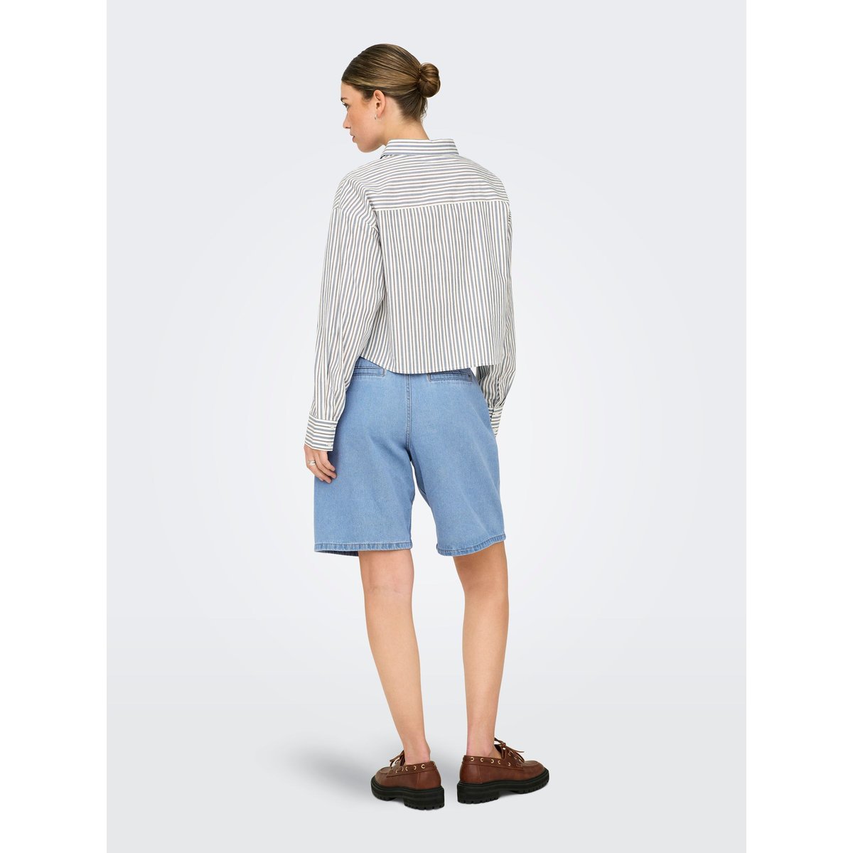 Short En Denim light blue denim, ONLY