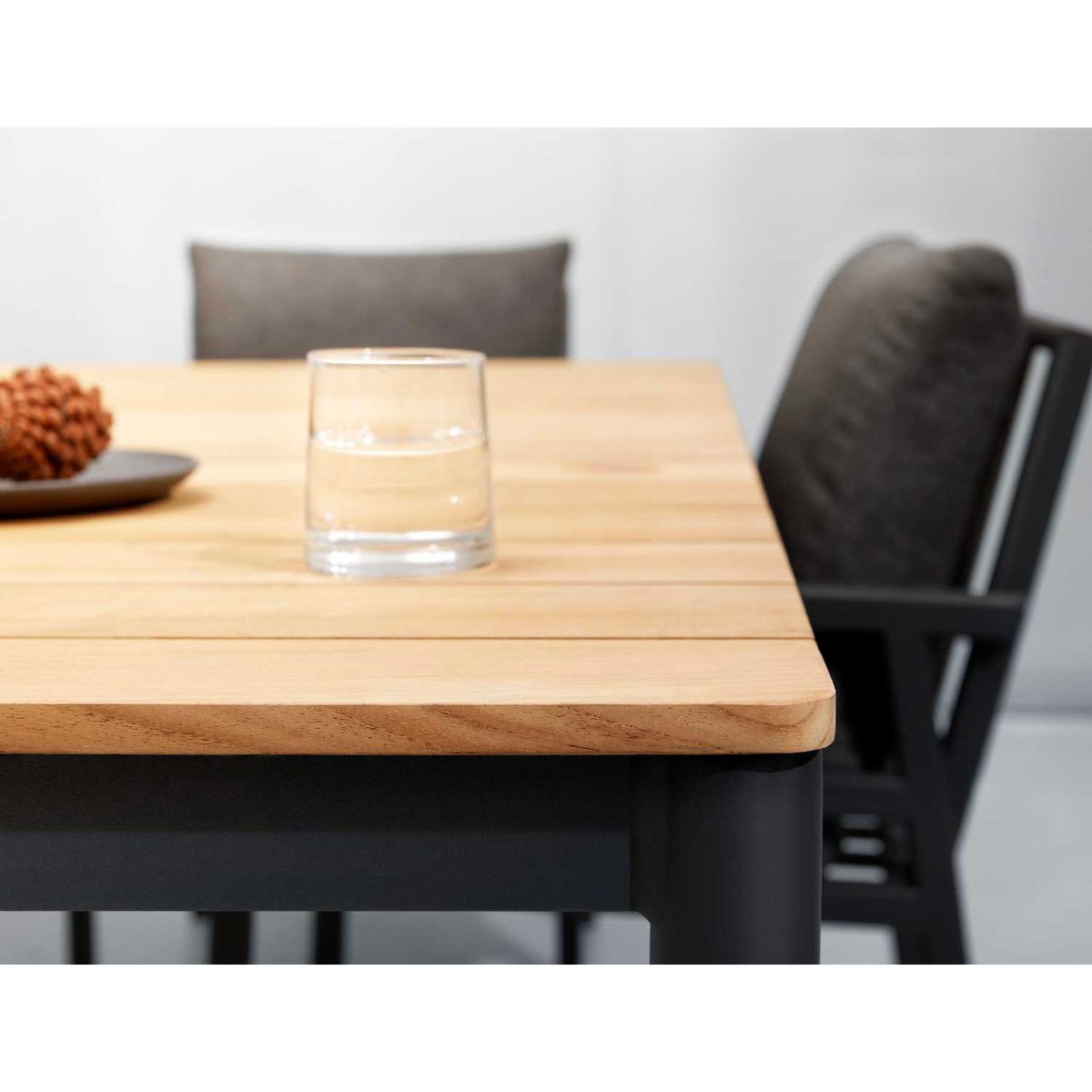Ensemble repas 4 places jardin en aluminium et teck, GLORIA gris anthracite, AU JARDIN DE CHLOÉ