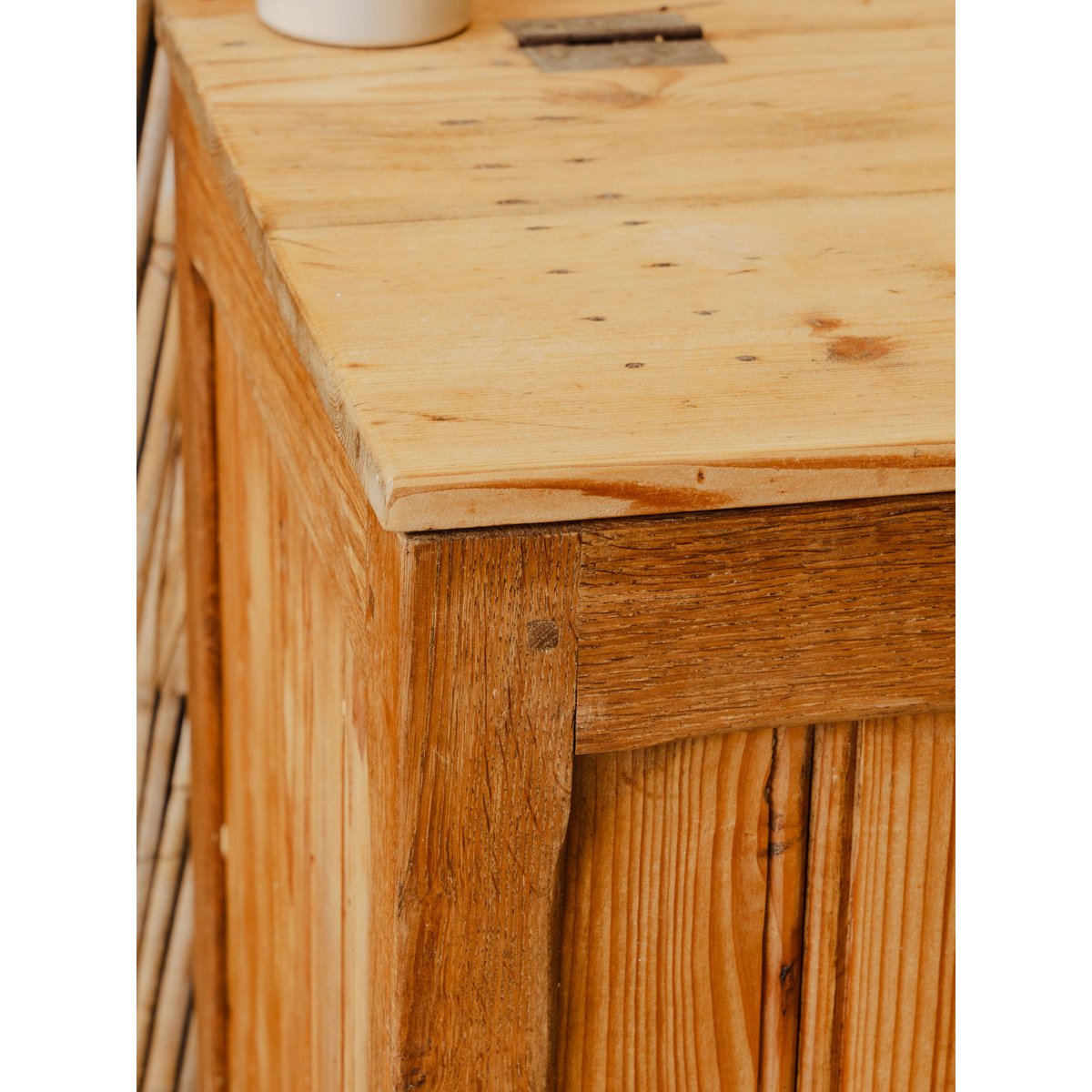 Grand coffre en bois Lucien N°207 - Bon état bois clair, DEBONGOUT