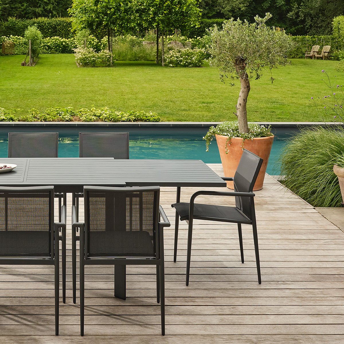 Salon de jardin aluminium et textilène gris 6/10 pers. LAGON gris, BERAH GETAH