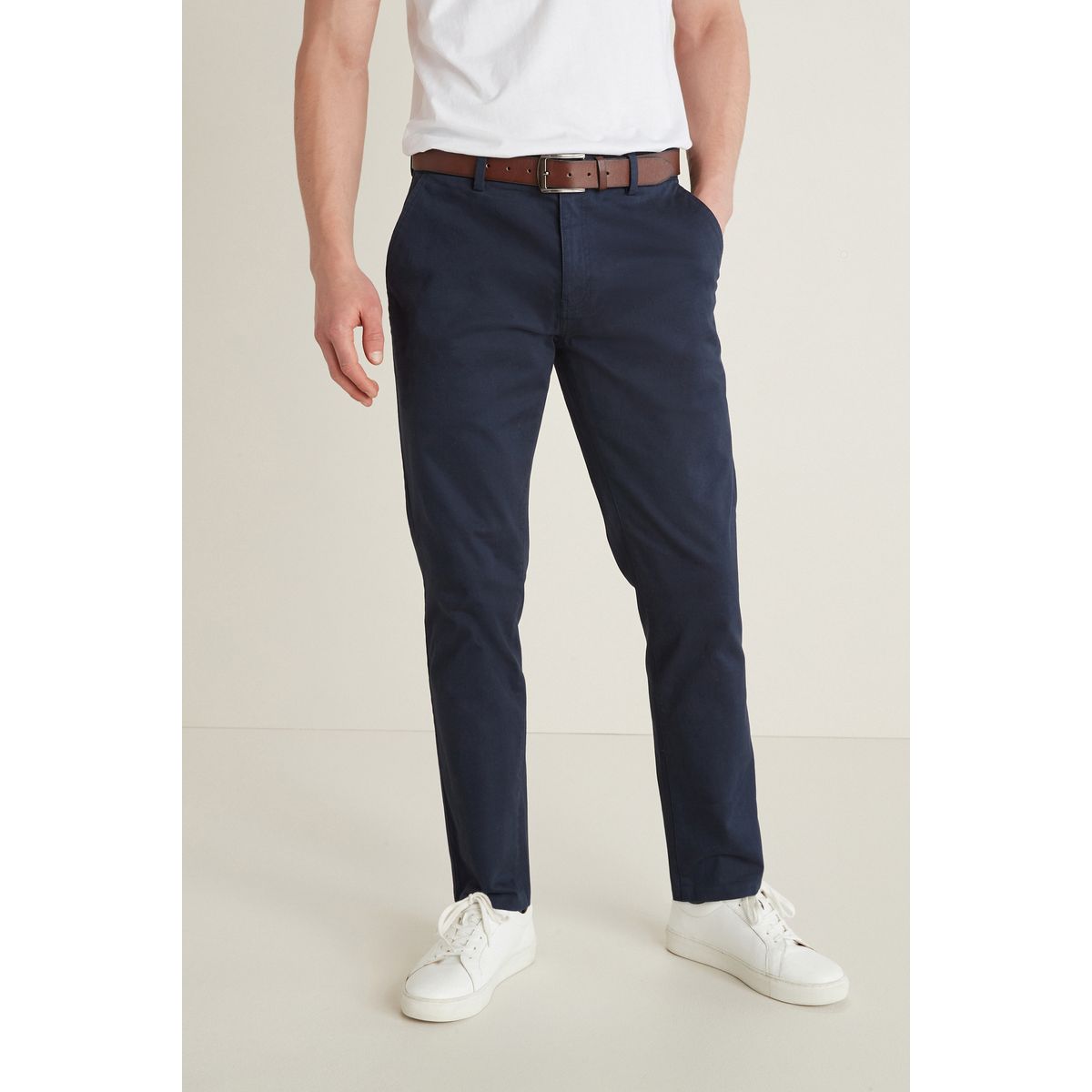Pantalon Chino Avec Ceinture Coupe Slim bleu marine, NEXT