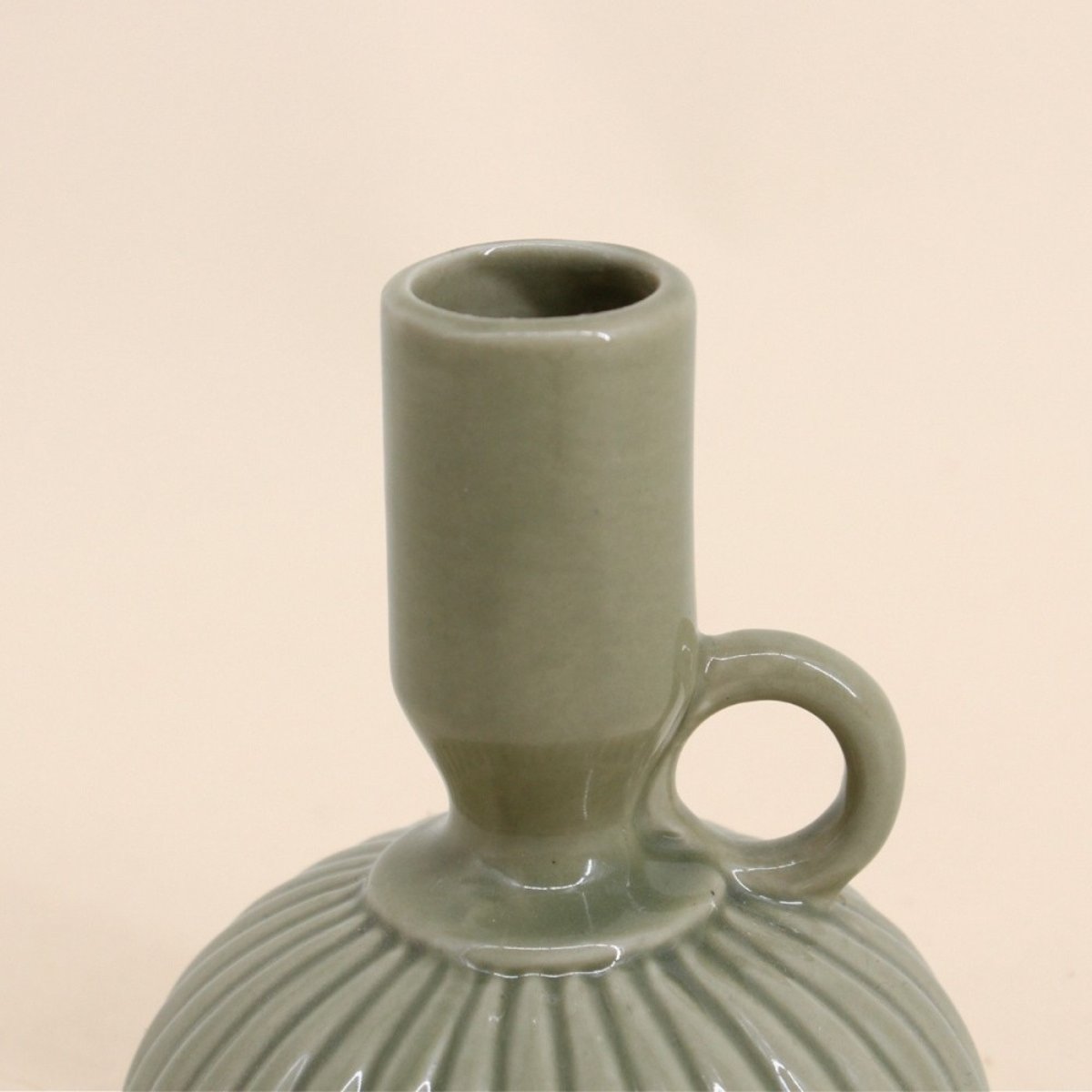 Lot de 2 bougeoirs en céramique strié vert, ORNAMI