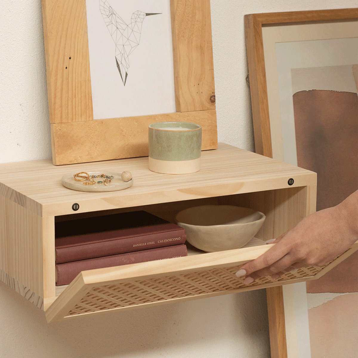 Table de chevet en pin massif verni IFACH bois clair, NAAN FURNITURE
