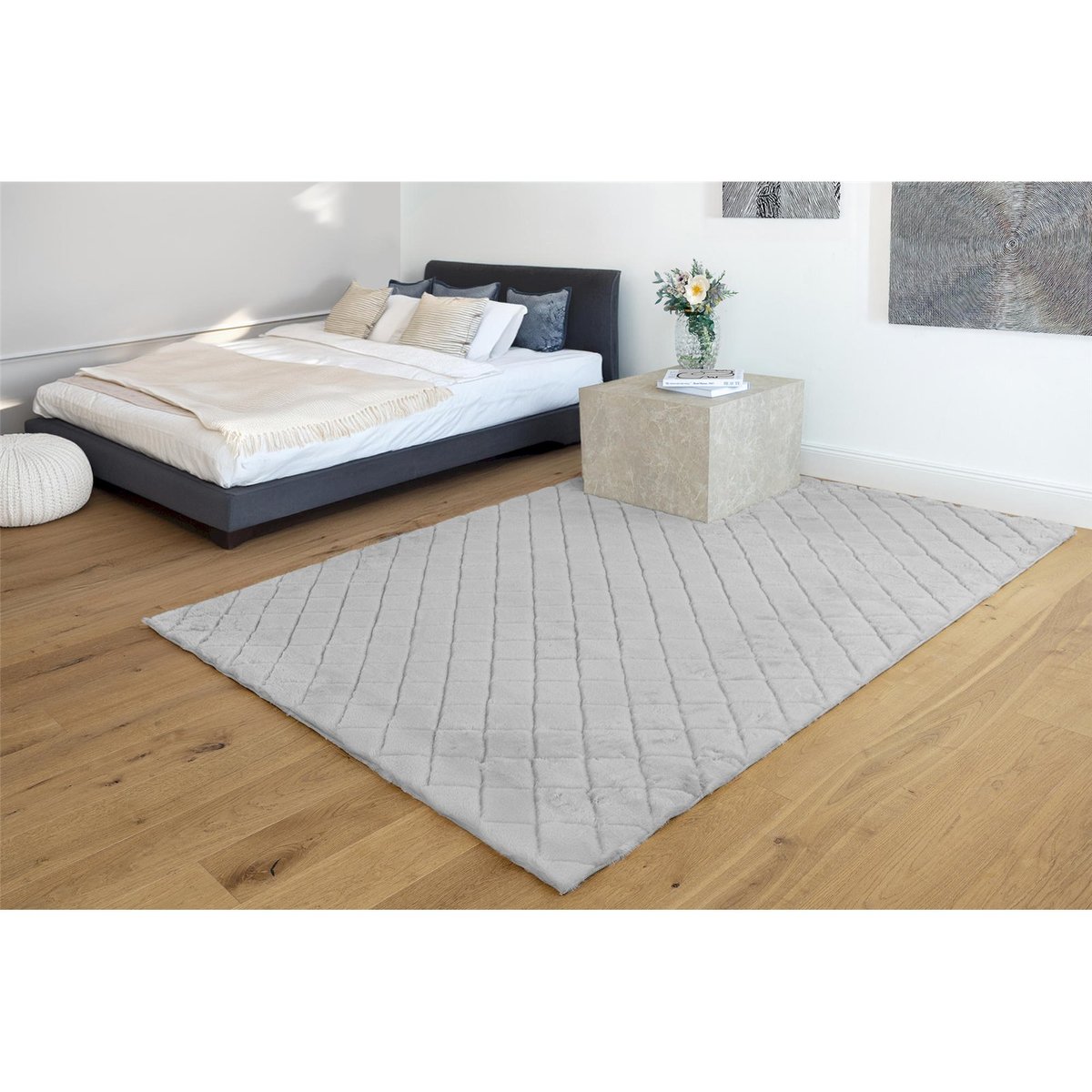 Tapis rectangulaire à motif losange gris clair uni matelassé, ARTE ESPINA