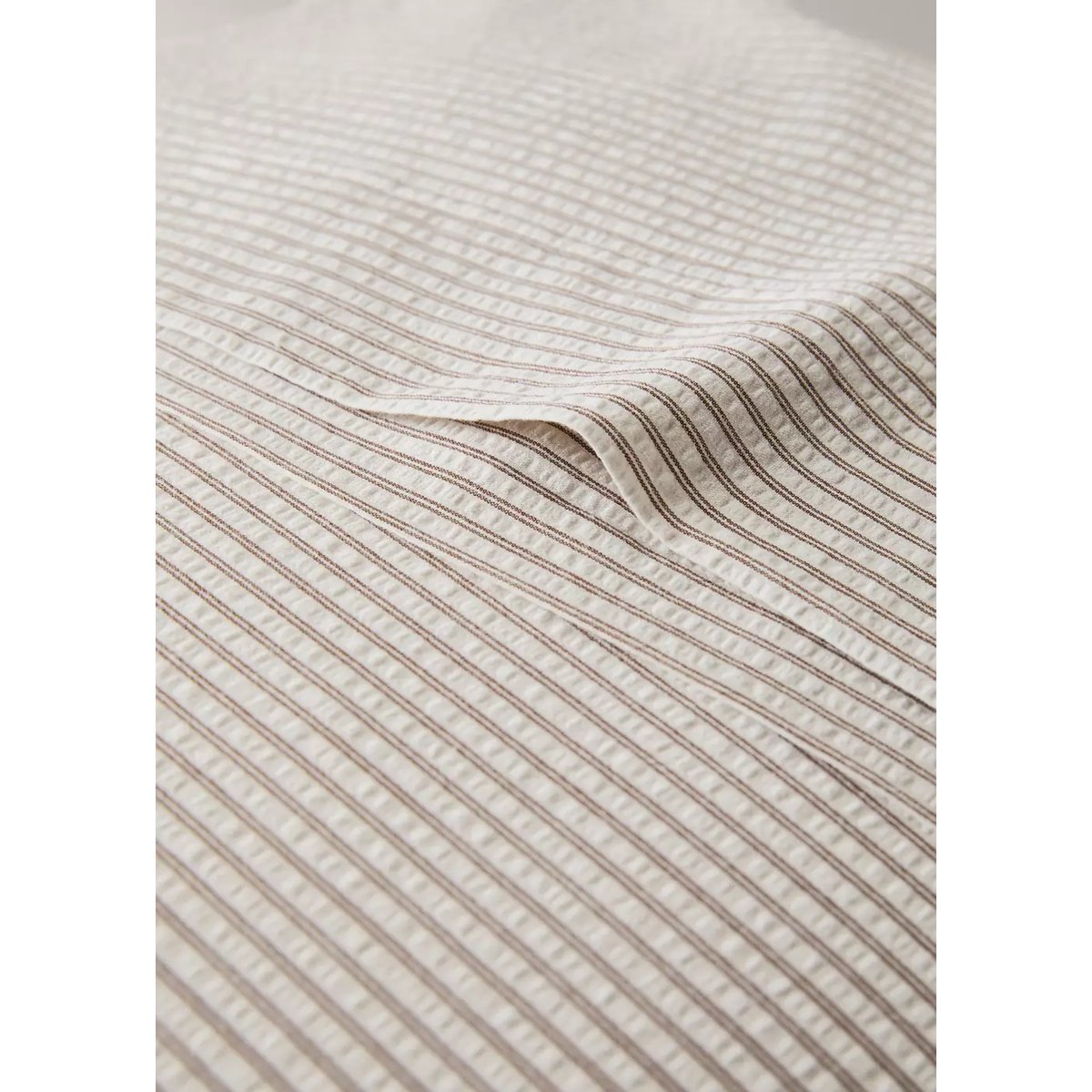 Taie d'oreiller coton seersucker à rayures fines 45x110 cm café, MANGO HOME