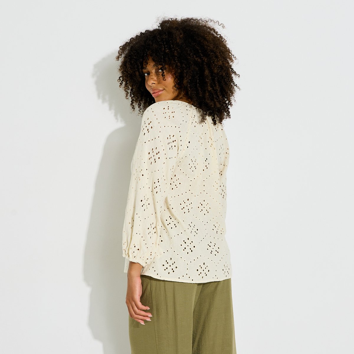 Blouse bohème ajourée à col V beige, GRAIN DE MALICE