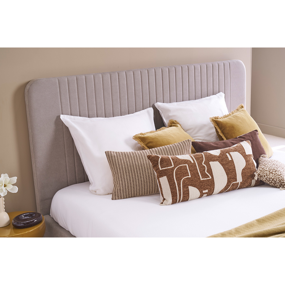 Lit 2 places 160x200 en tissu texturé taupe LINDSAY taupe, MILIBOO