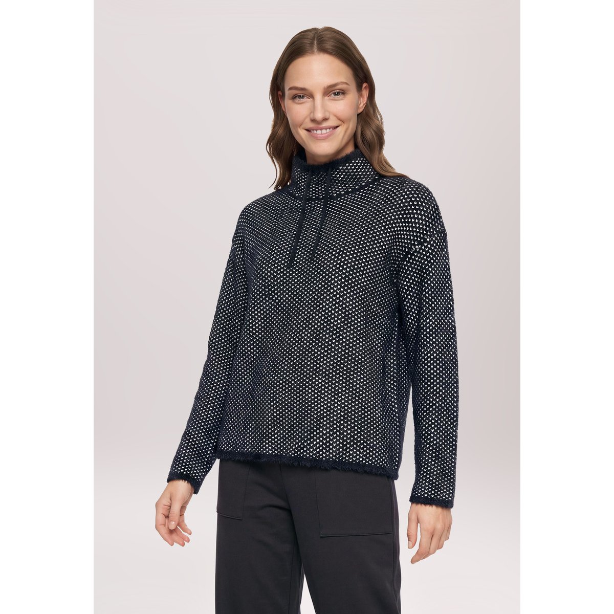 Pull-over en maille à motif jacquard patch black/cream, BETTY BARCLAY