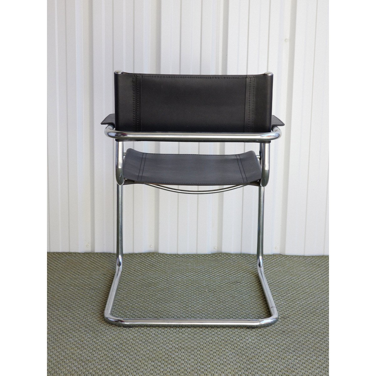Fauteuil en chrome Jakob N°1398 - Bon état noir, DEBONGOUT
