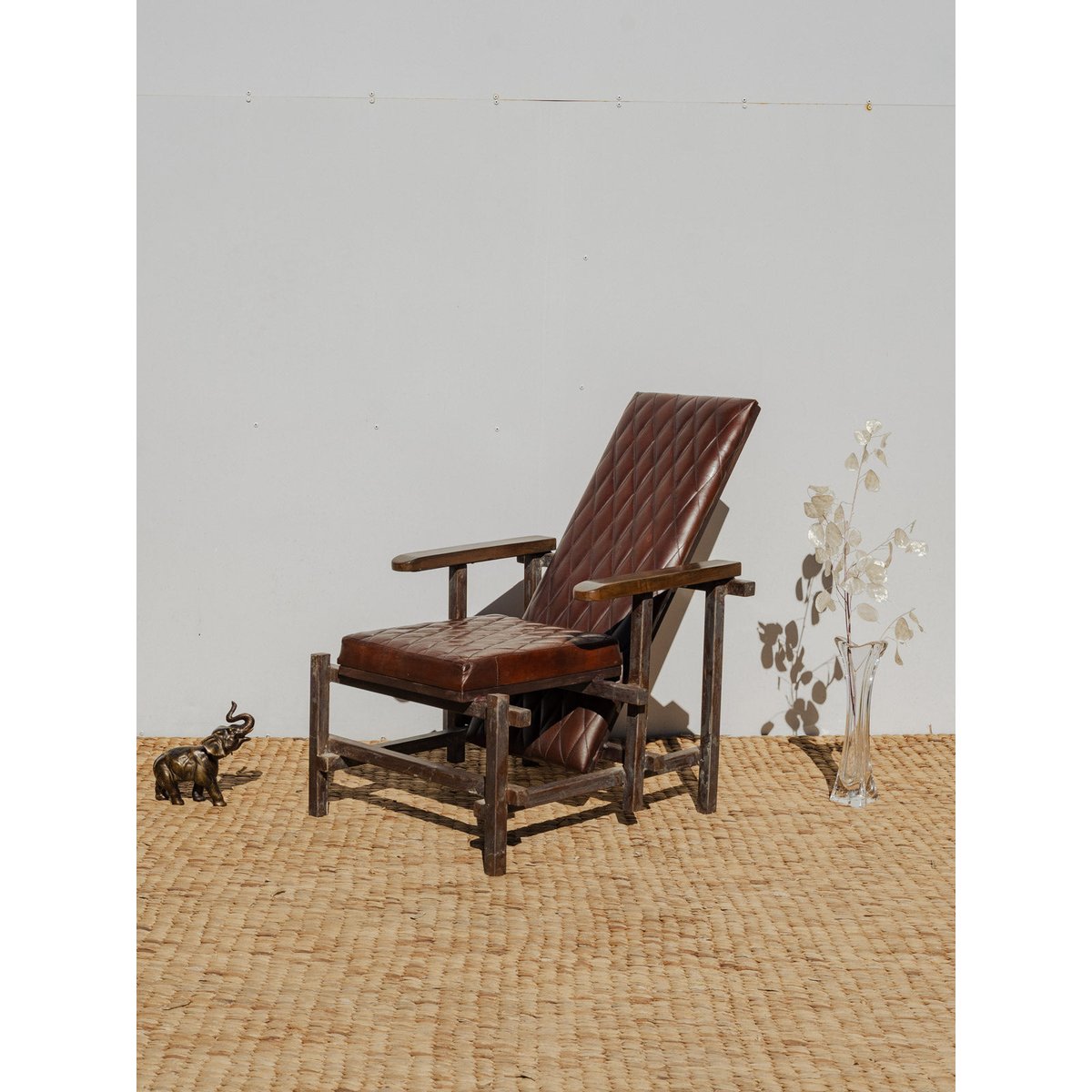 Fauteuil en bois et cuir marron Emmanuel N°18 - Bon état marron, DEBONGOUT