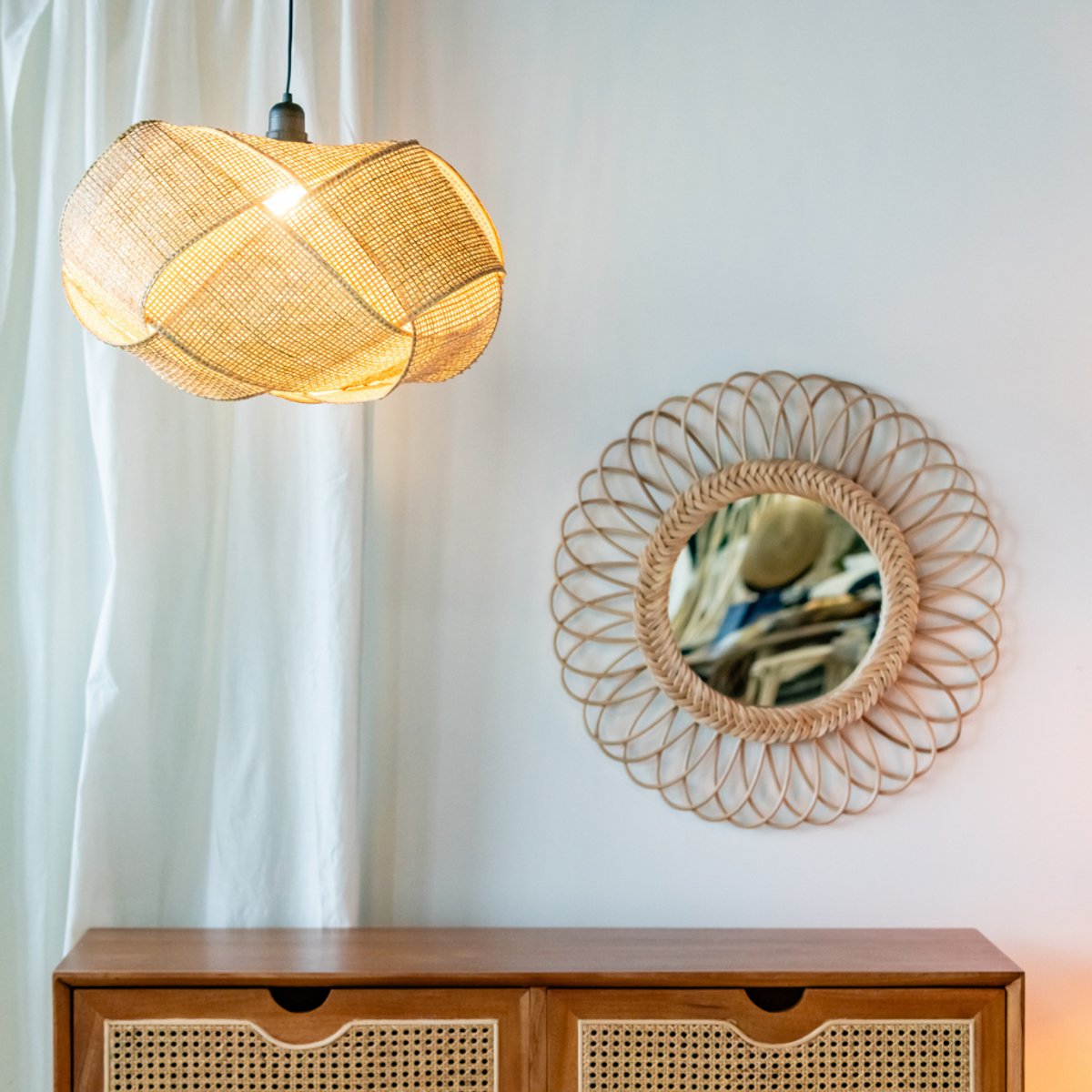 Suspension en cannage WIBING naturel, HYDILE
