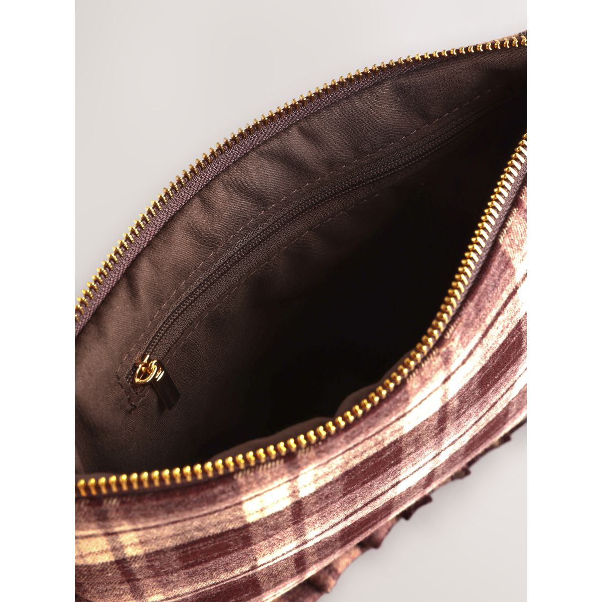 Pochette à carreaux avec dragonne marron, NEXT
