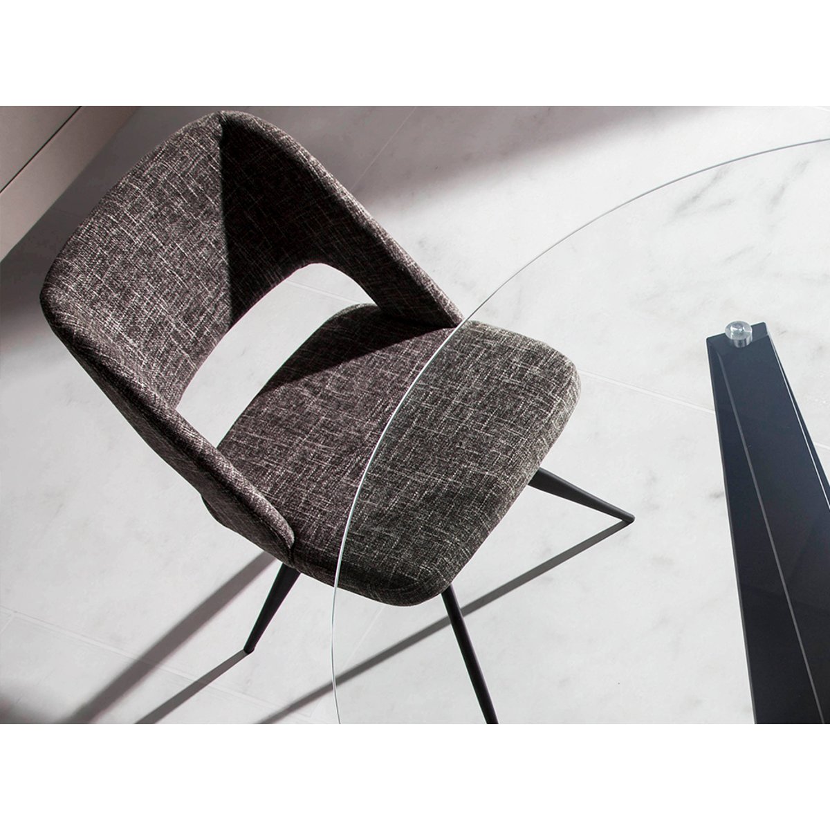 Chaise pivotante en tissu gris | noir, ANGEL CERDA