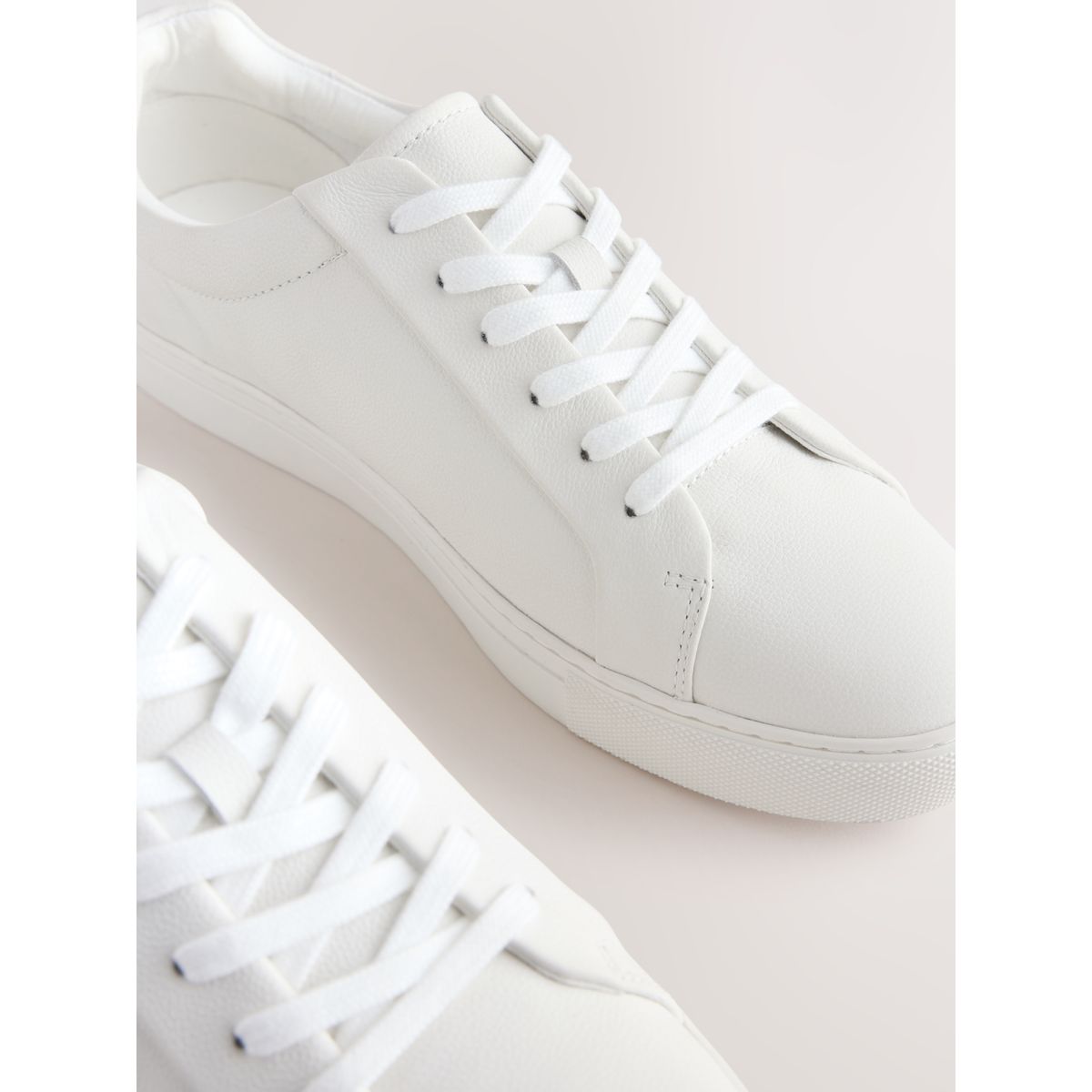 Baskets chic et décontractées longline blanc, NEXT