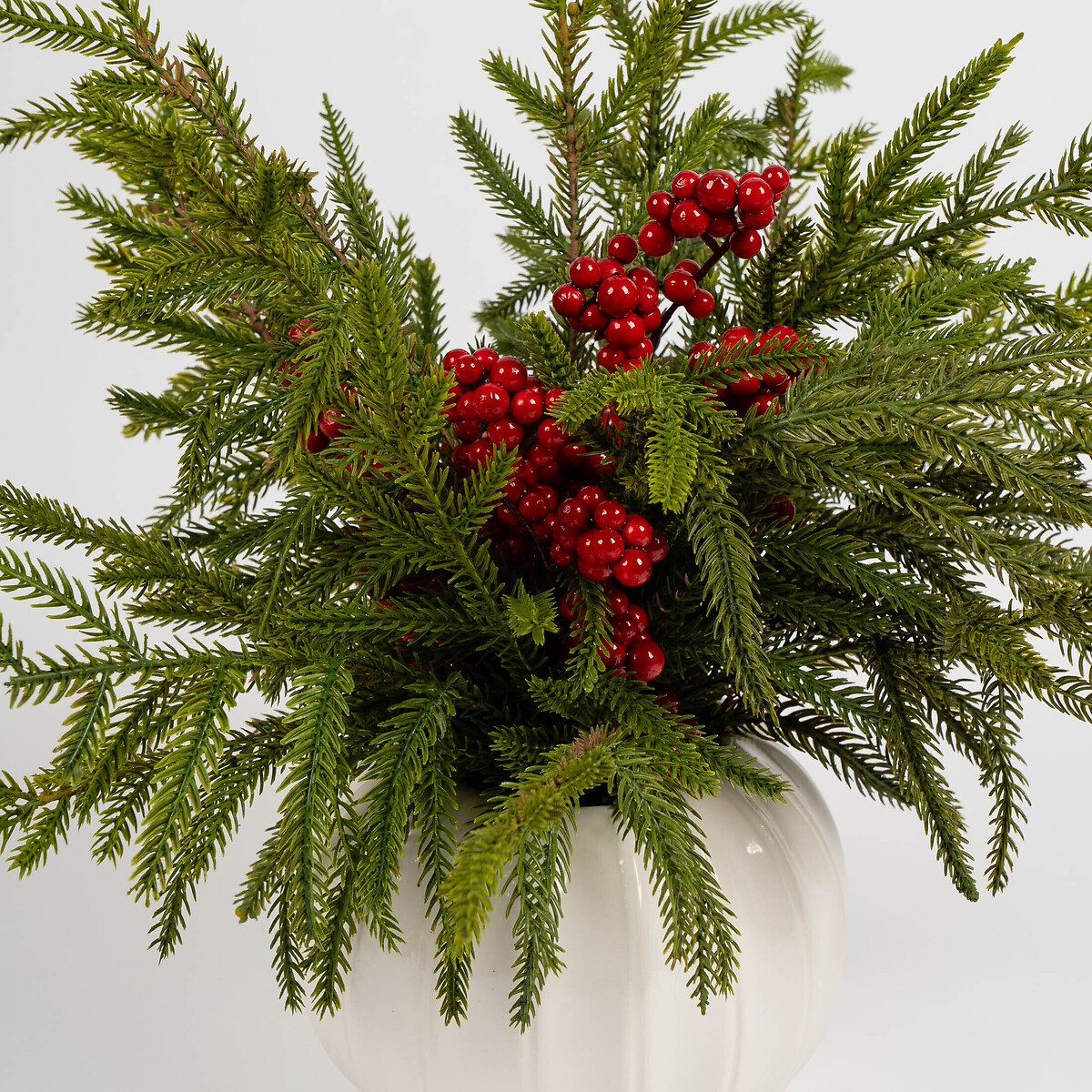 40cm Pine & Berry Arrangement green, SO'HOME