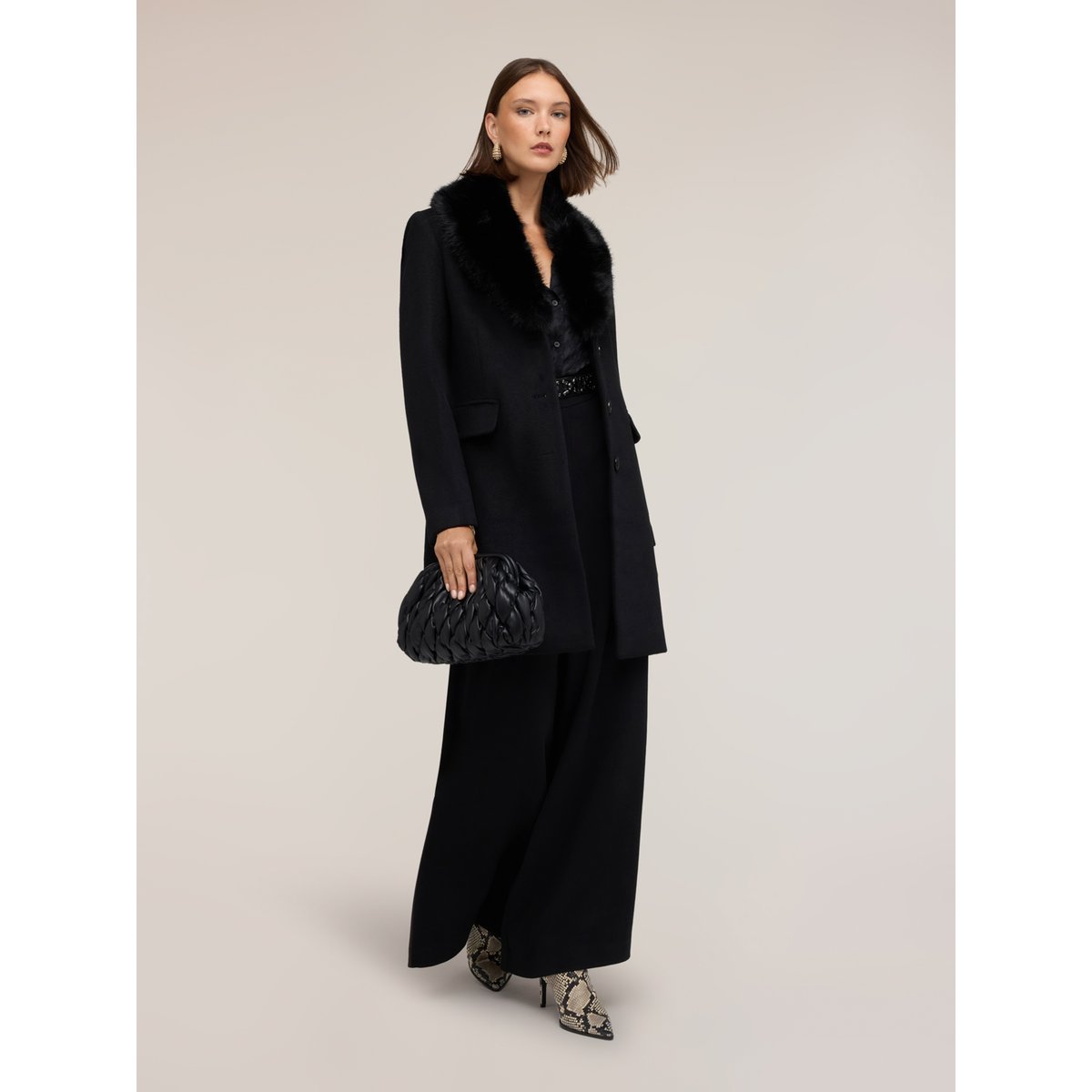 Manteau croisé simple boutonnage noir, MOTIVI