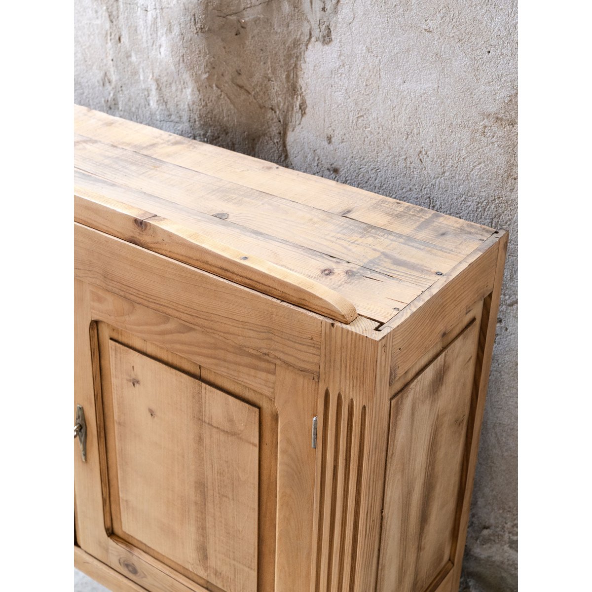 Petit buffet Art déco en bois clair Gilbert N°1875 - Bon état bois clair, DEBONGOUT