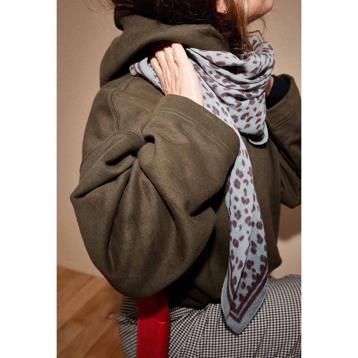 Foulard en laine, LEOPARD bleu, GABRIELLE PARIS