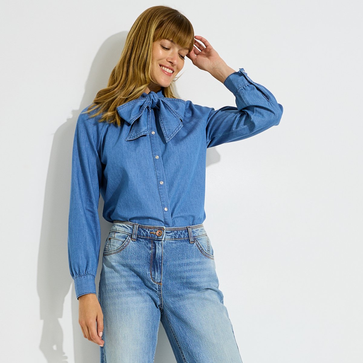 Chemisier denim col lavallière bleu light stone, GRAIN DE MALICE
