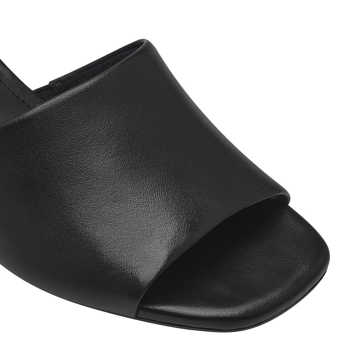 Mules à talon noir, TAMARIS