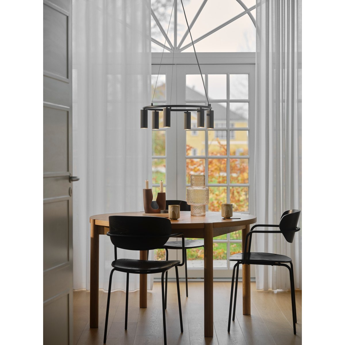Suspension rond surface striée en aluminium, VICO chandelier noir, NORDLUX