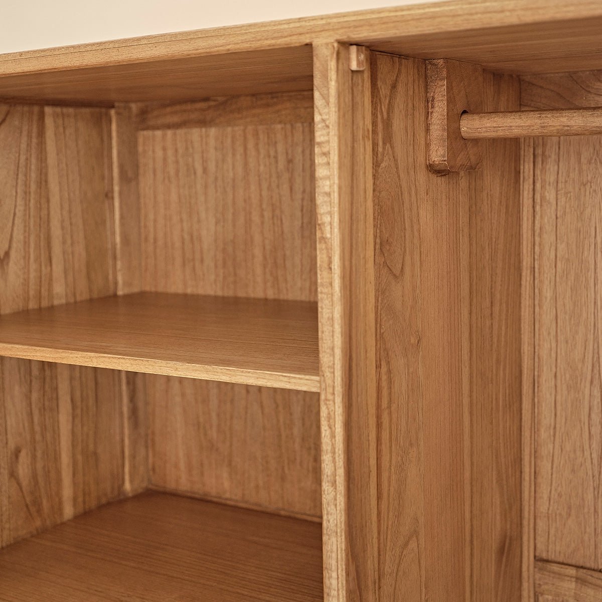 Armoire 2 portes en bois massif PIA naturel, BERAH GETAH