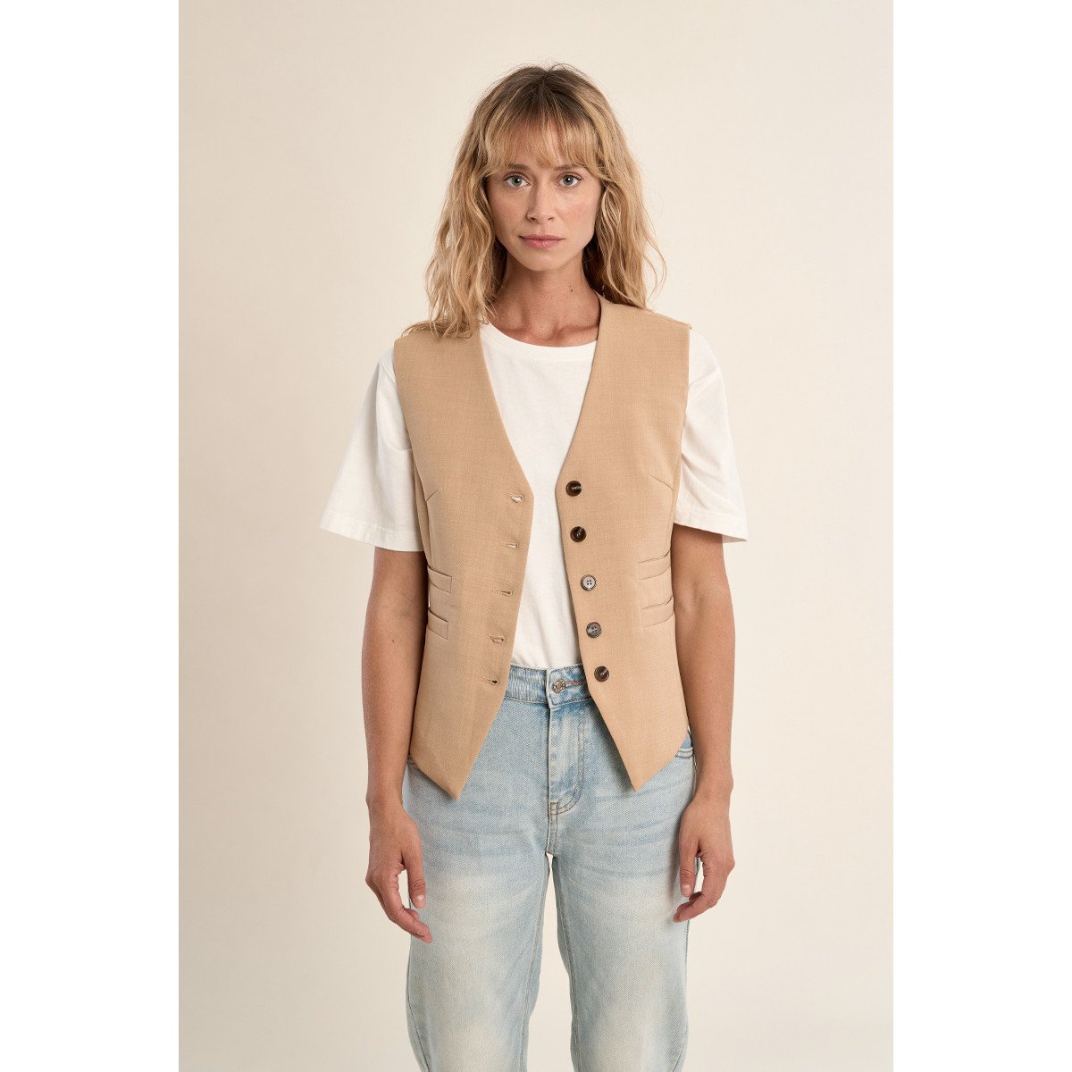 Veston court, cintré beige, MOLLY BRACKEN