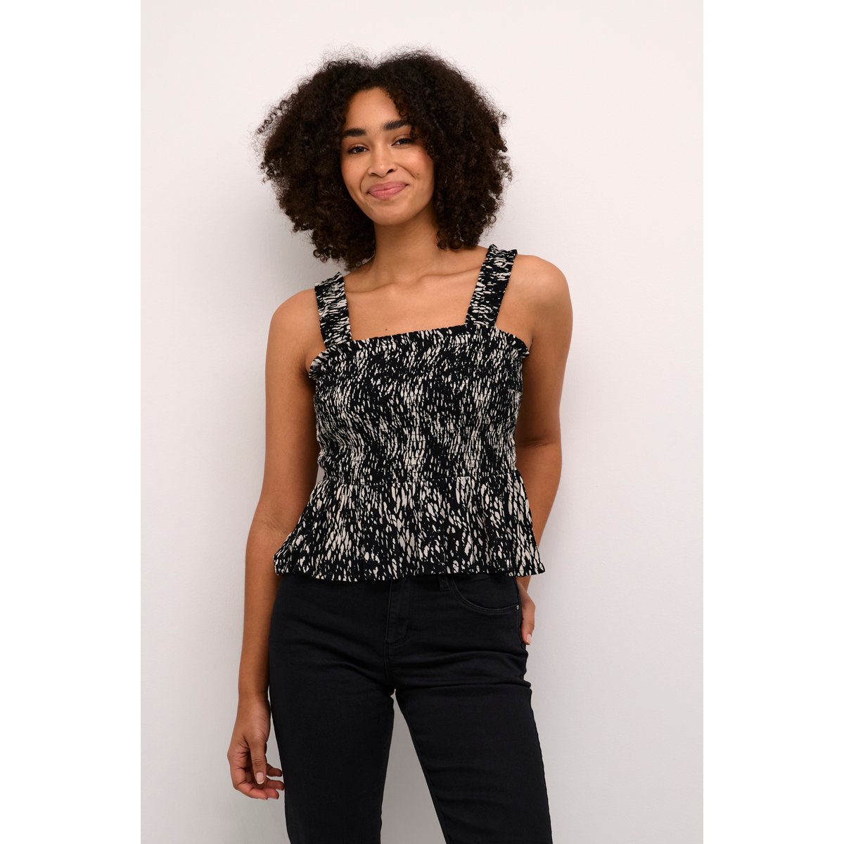 Sleeveless blouse noir/blanc animalier black/white graphic snake, KAFFE