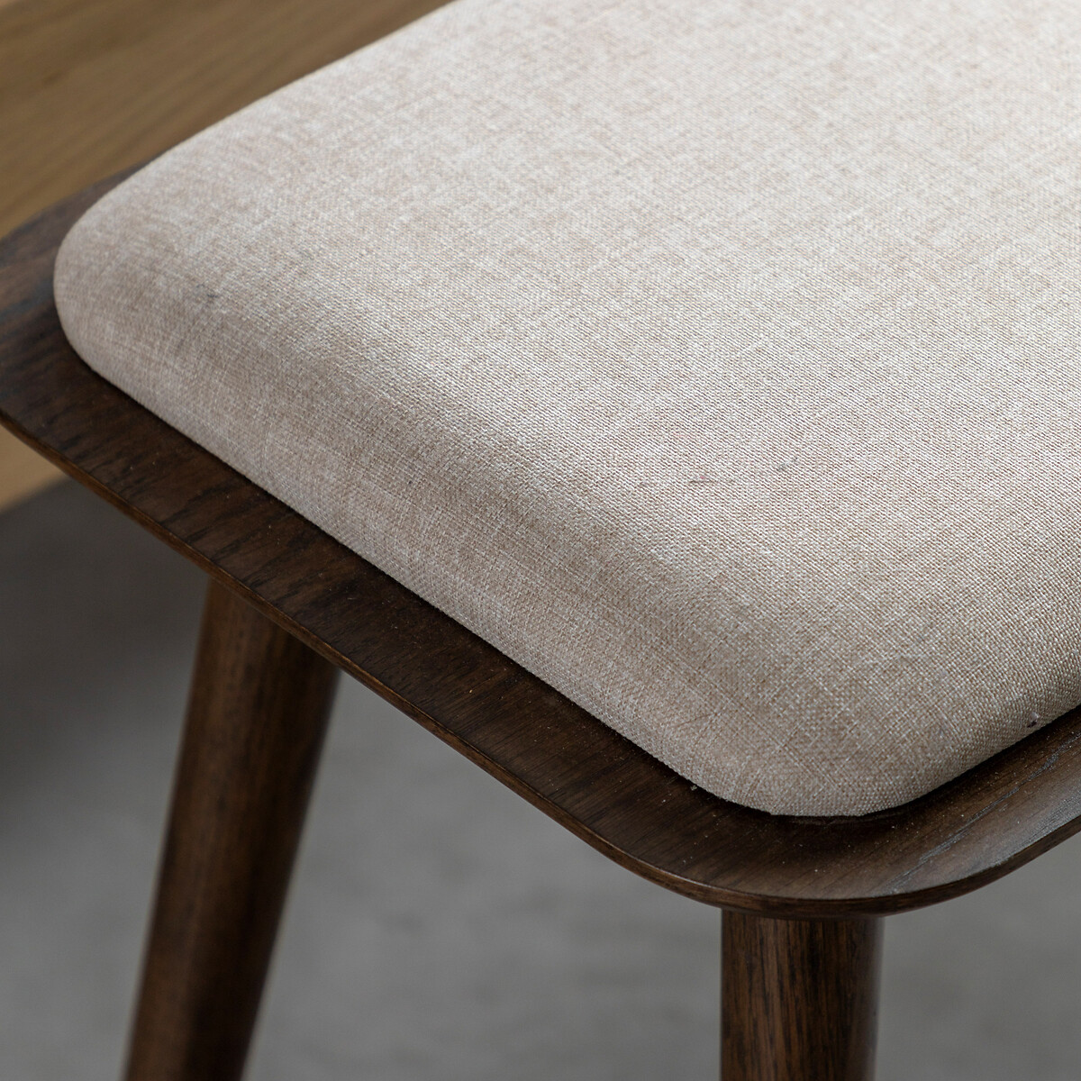Hale Smoked Oak & Linen Upholstered 2 Seater Dining Bench (124 cm) smoked oak, ÉDITÉ