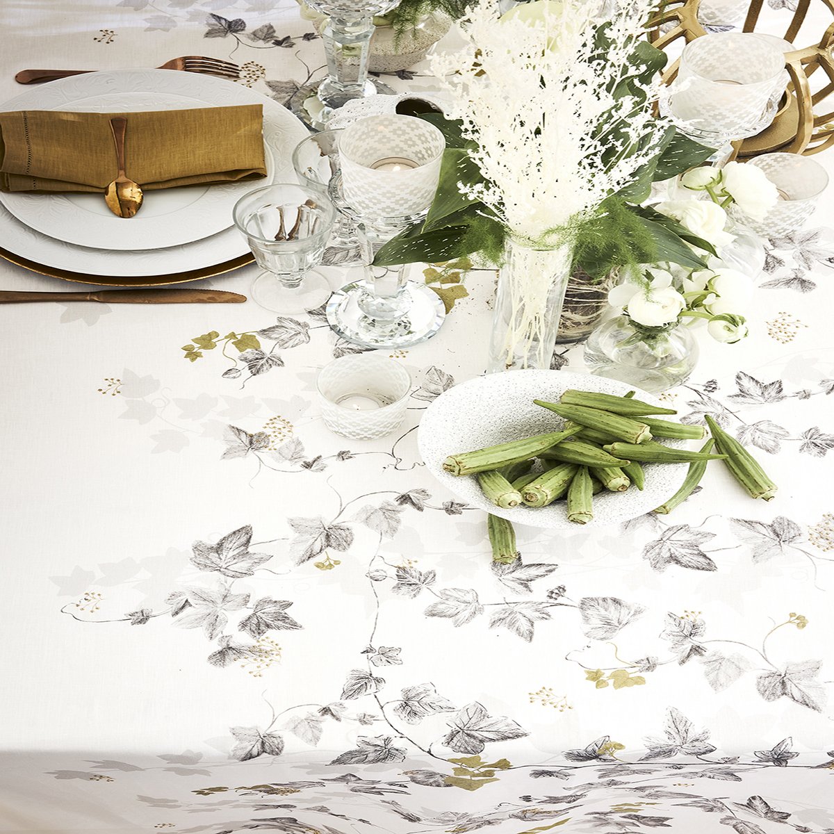 Nappe en lin imprimée et brodée, LIERRE blanc, ALEXANDRE TURPAULT
