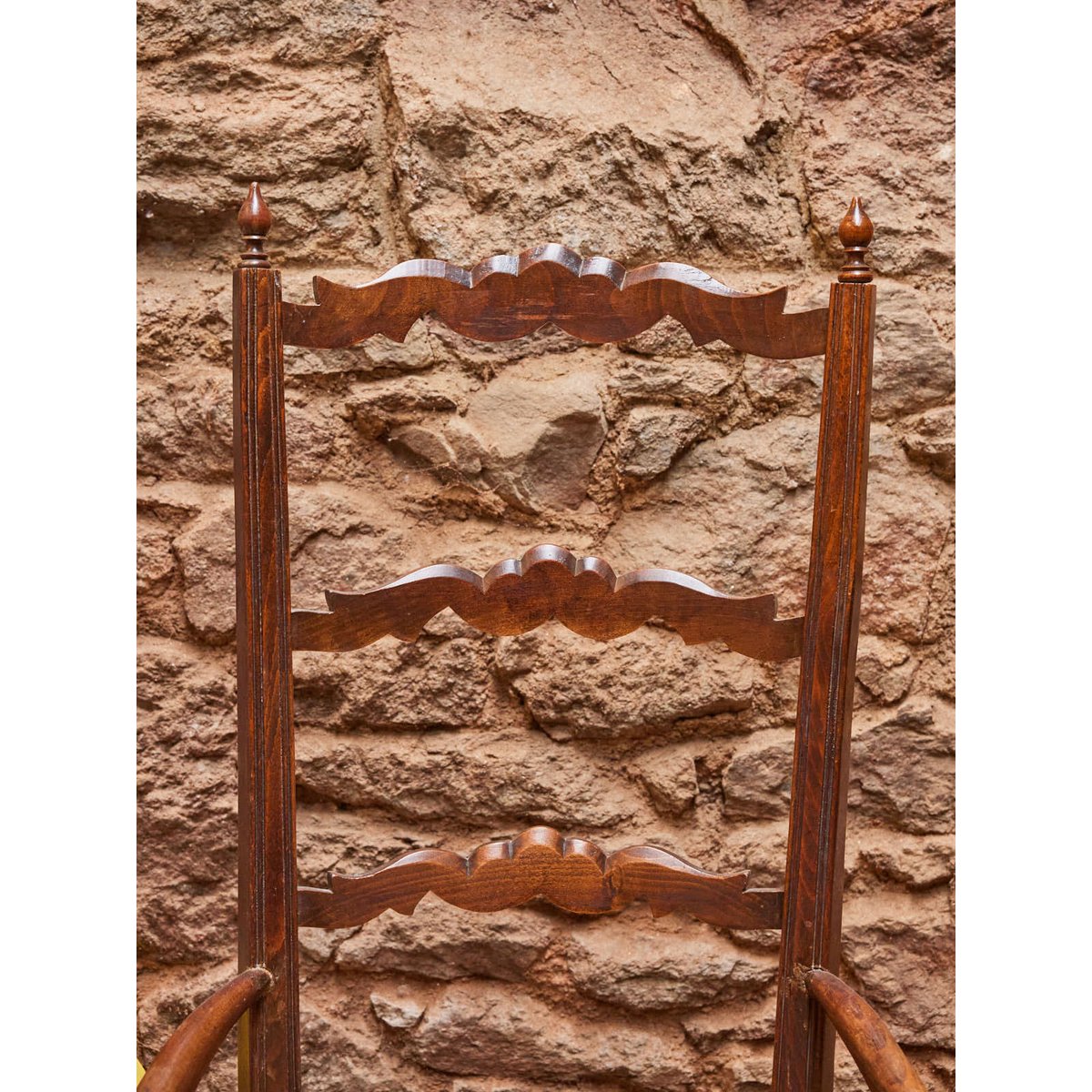 Fauteuil en bois Ernest N°1021 - Bon état bois foncé, DEBONGOUT