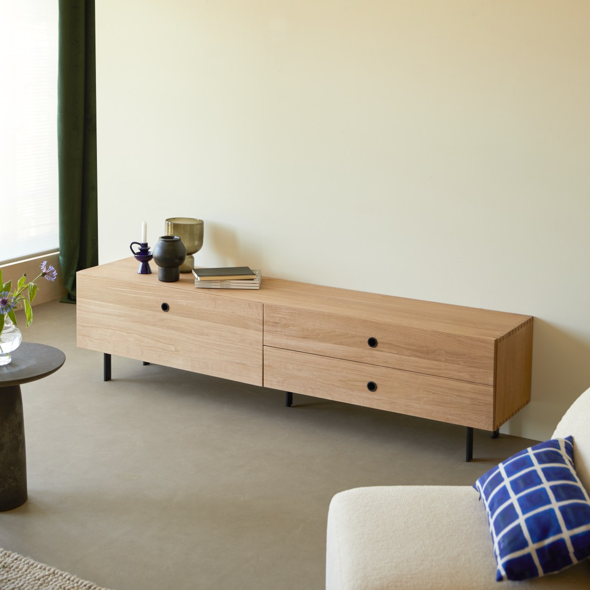 Meuble Hi-FI, TV en Chêne massif, JEANNE naturel, TIKAMOON