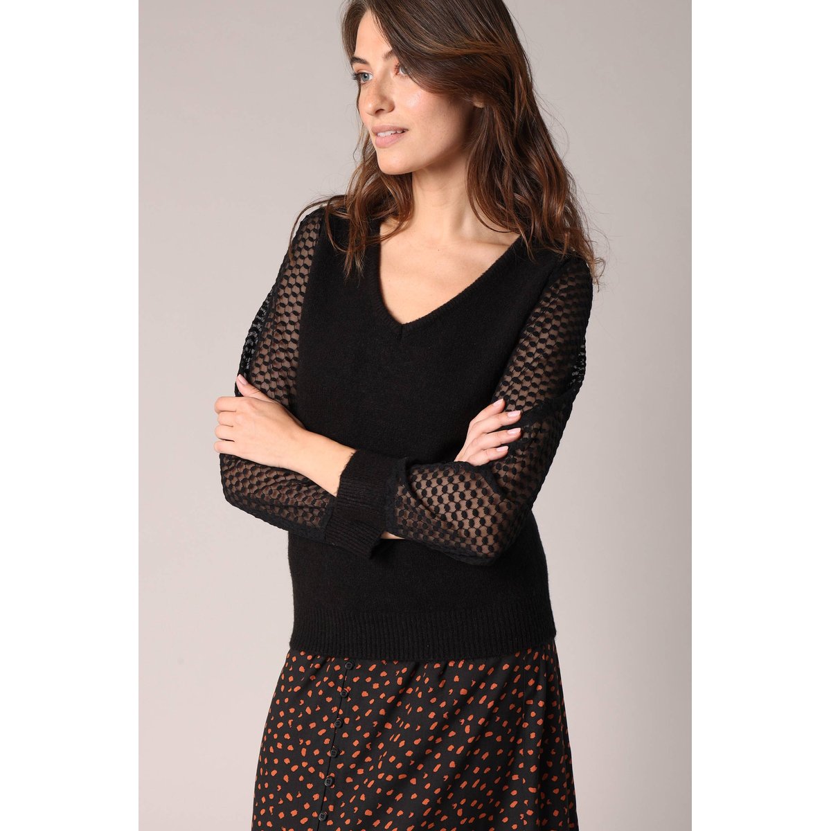 Pull en maille fine et manches en voile texturé SIJADE black, DEELUXE