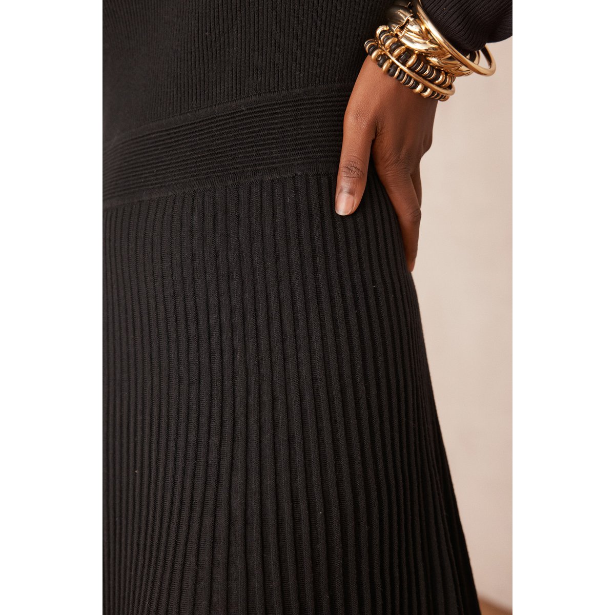 Robe MARTIKA en maille plissée noir, Maison 123