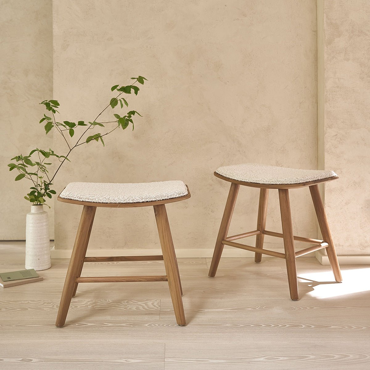 Lot de 2 tabourets en teck massif et bouclette AMBRE ecru, BERAH GETAH