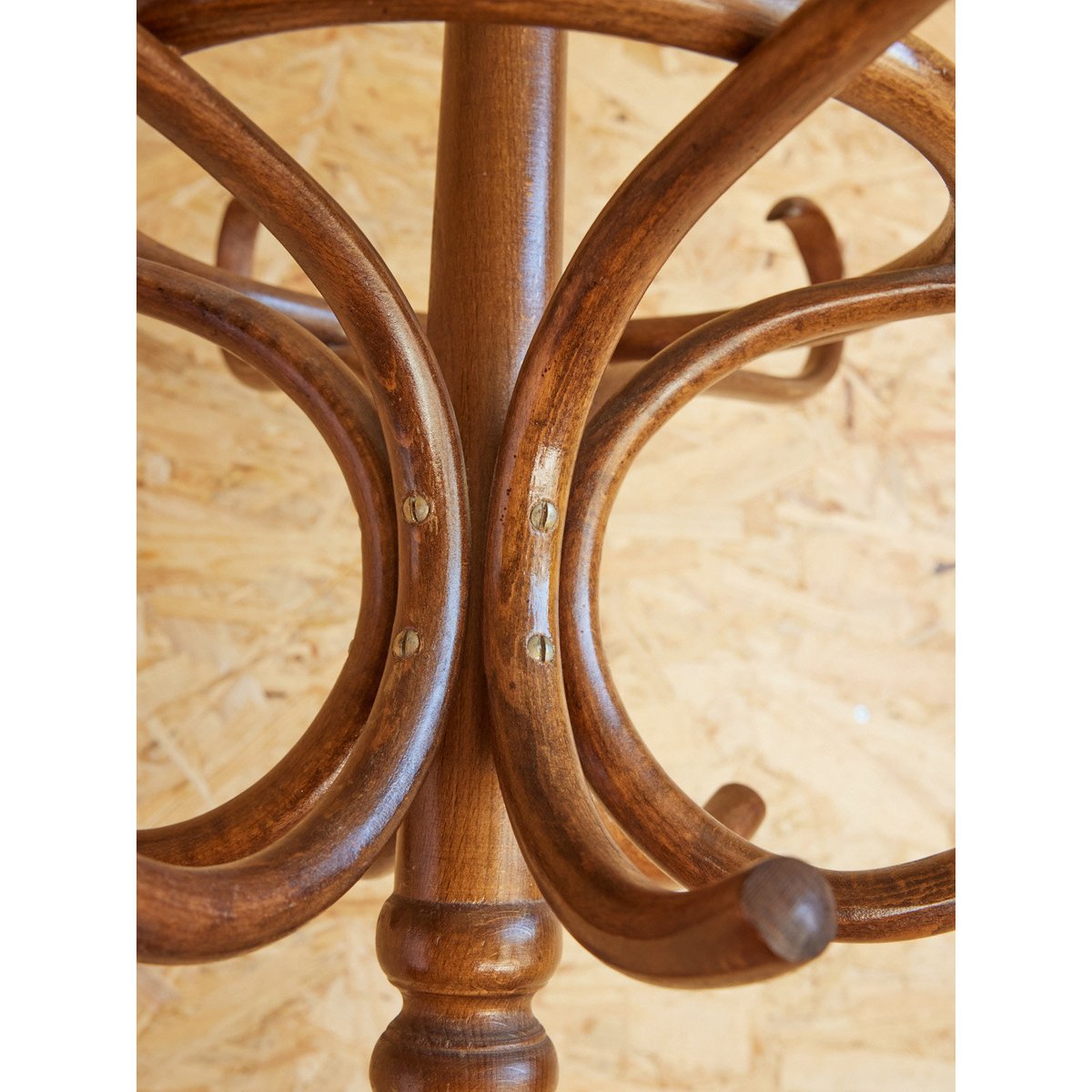 Porte-manteau en bois Max N°335 - Bon état bois clair, DEBONGOUT