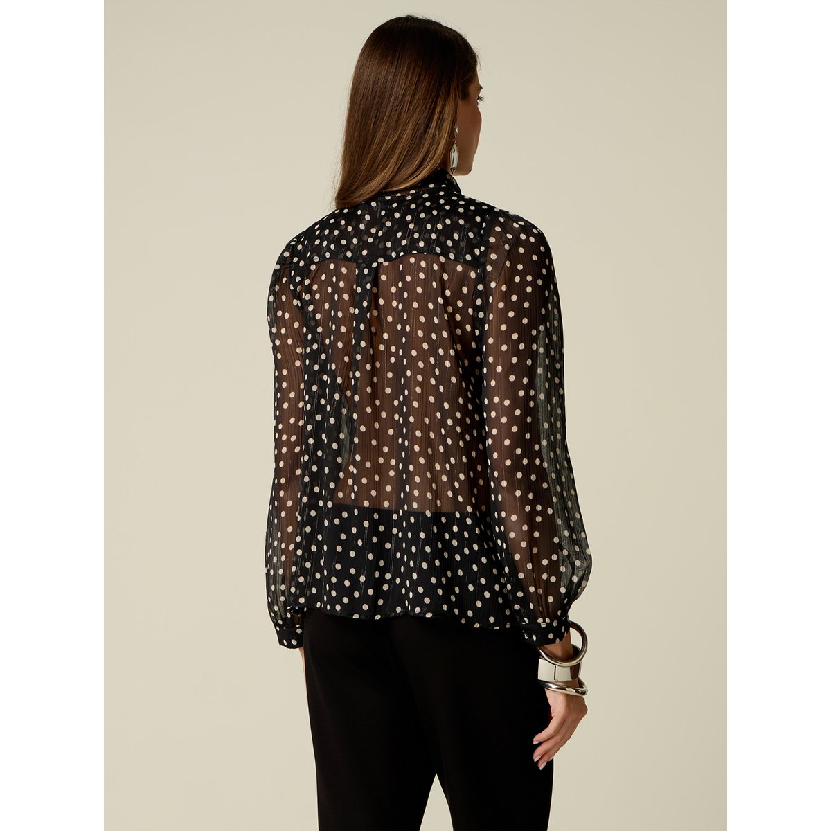 Chemise à pois noir, OLTRE