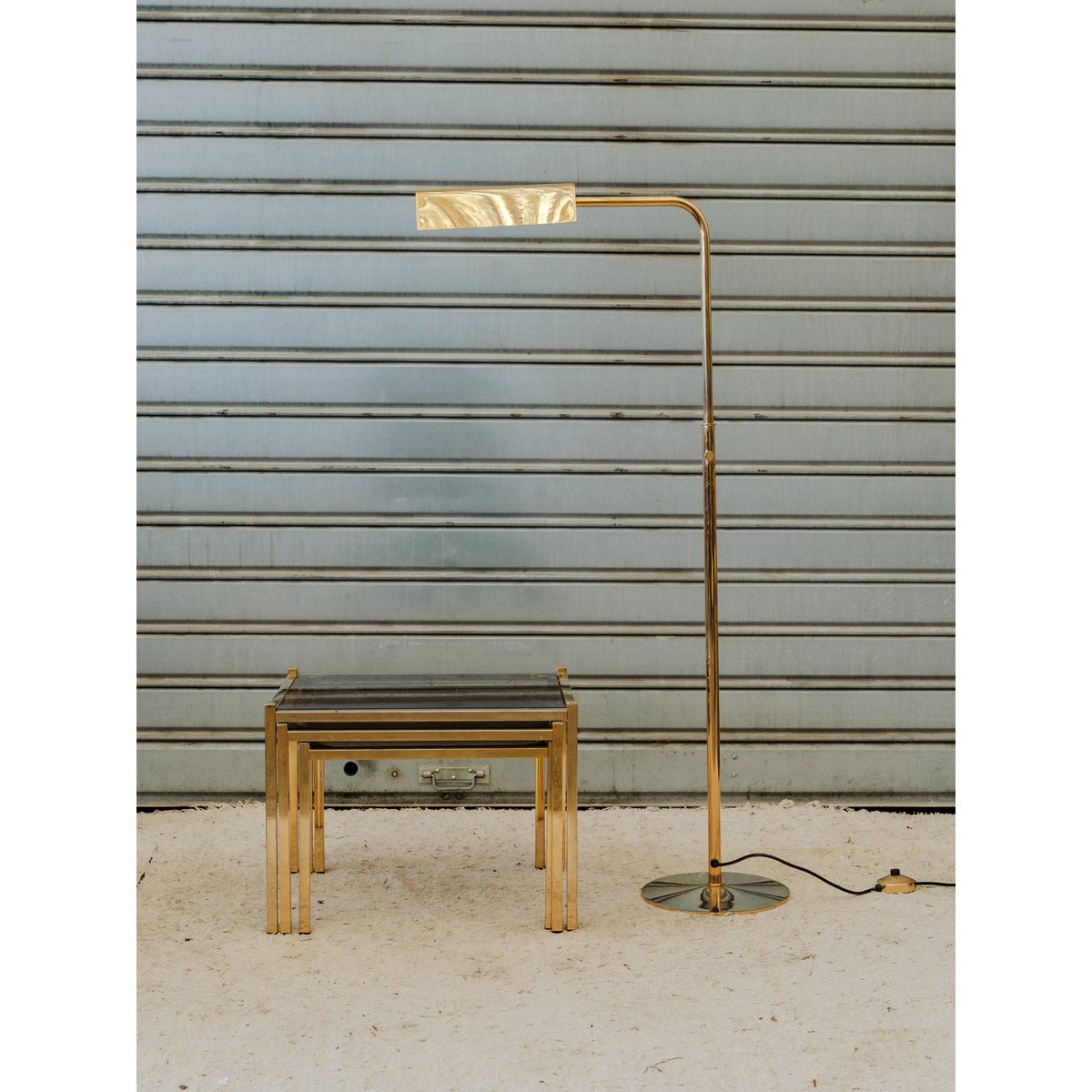 Lampadaire en métal doré Julien N°431 - Bon état doré, DEBONGOUT