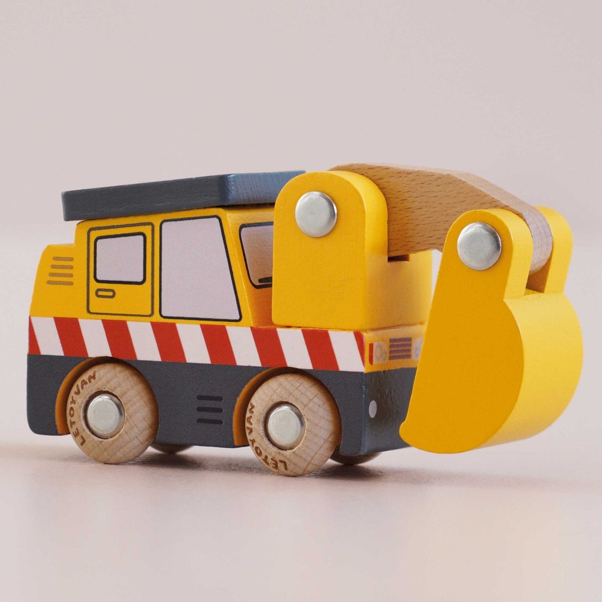 Tractopelle Eddie No 37 jaune, LE TOY VAN