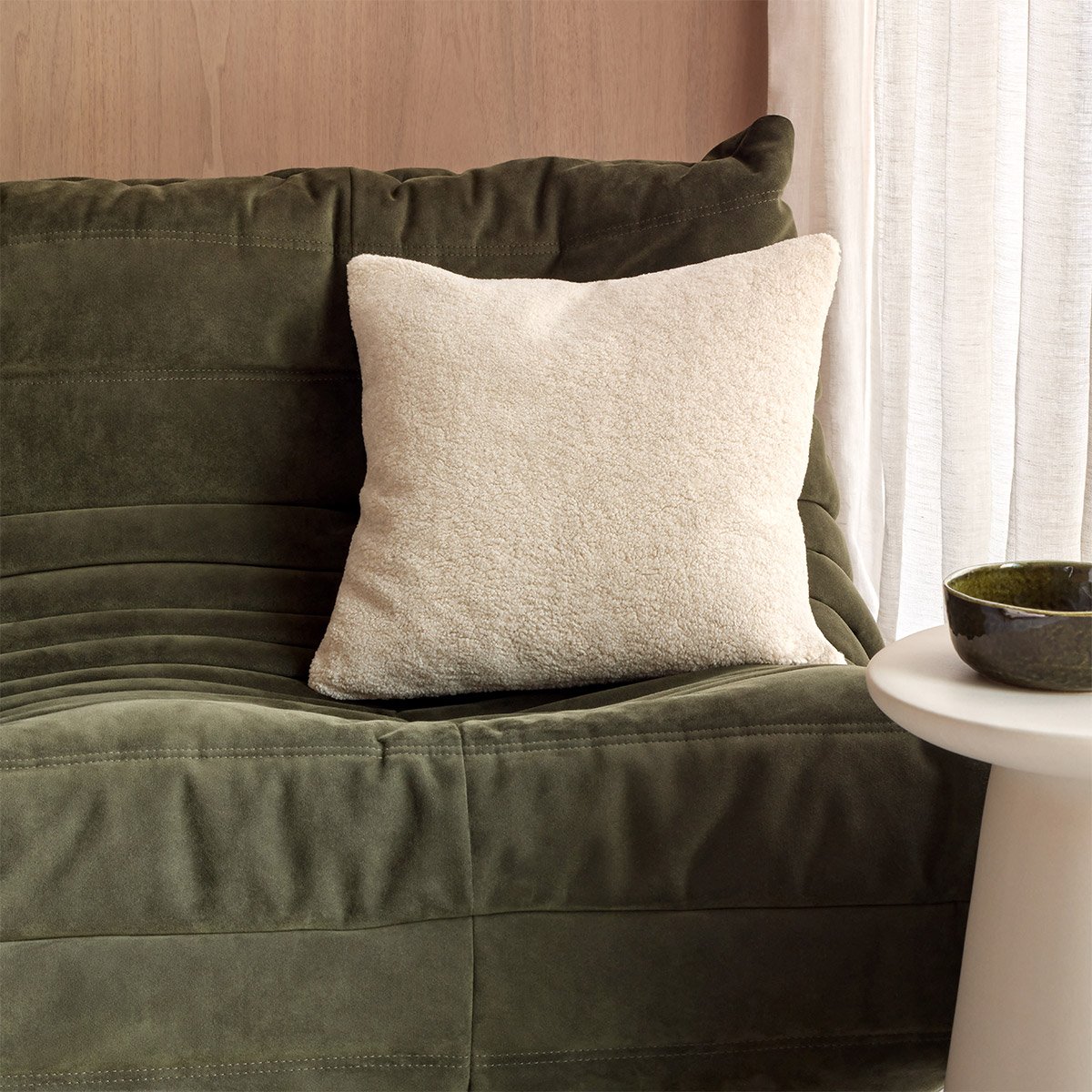 Housse de coussin en synthétique beige, NORTE a motif, BOSS HOME