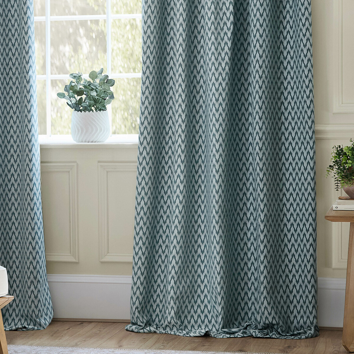 Hutton Woven Jacquard Pencil Pleat Curtains blue, SANDERSON