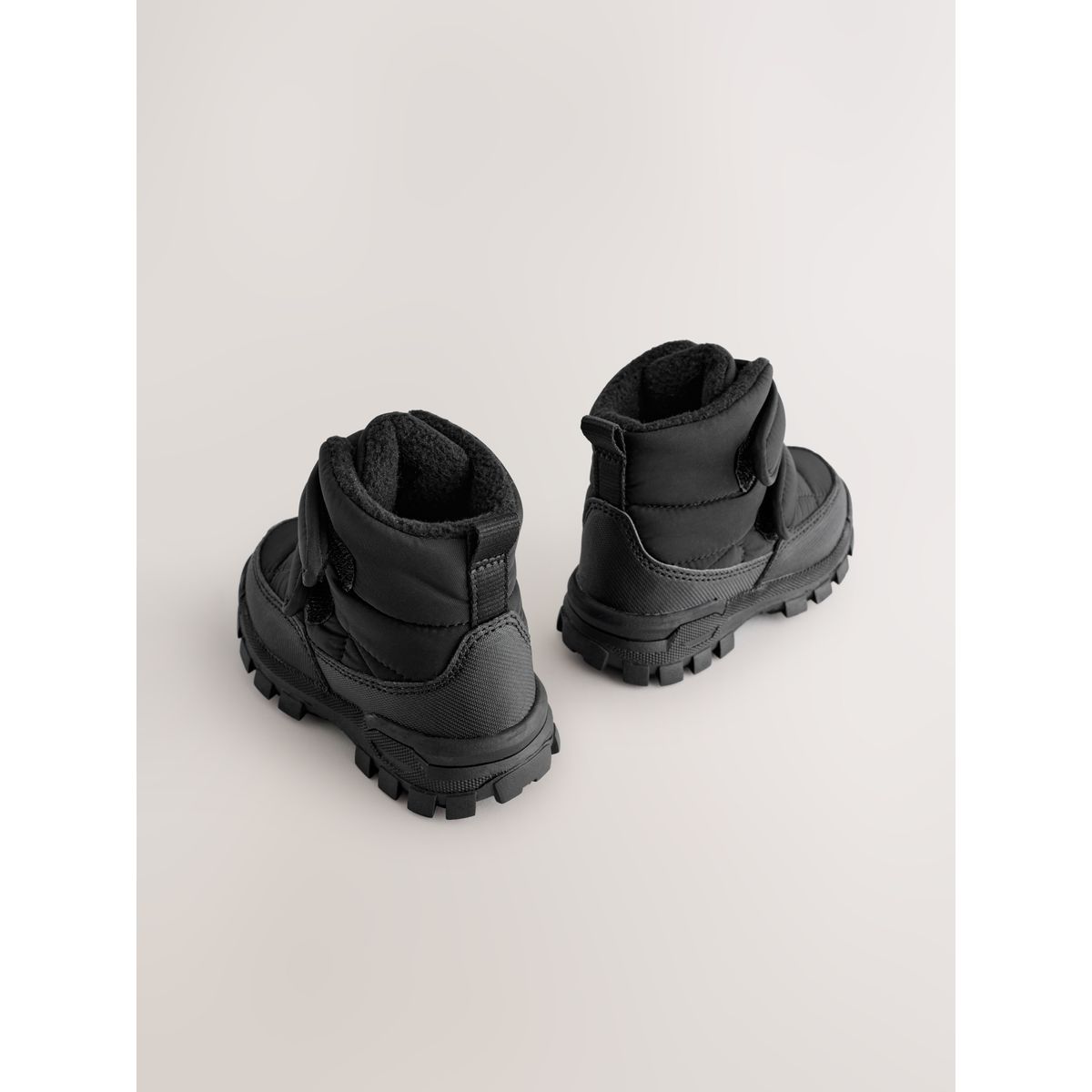 Bottines matelassées à scratch noir, NEXT