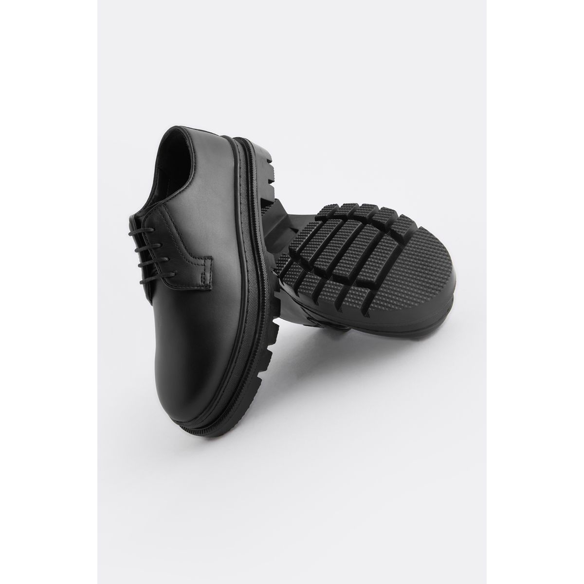 Chaussures à lacets coupe classique noir, NEXT