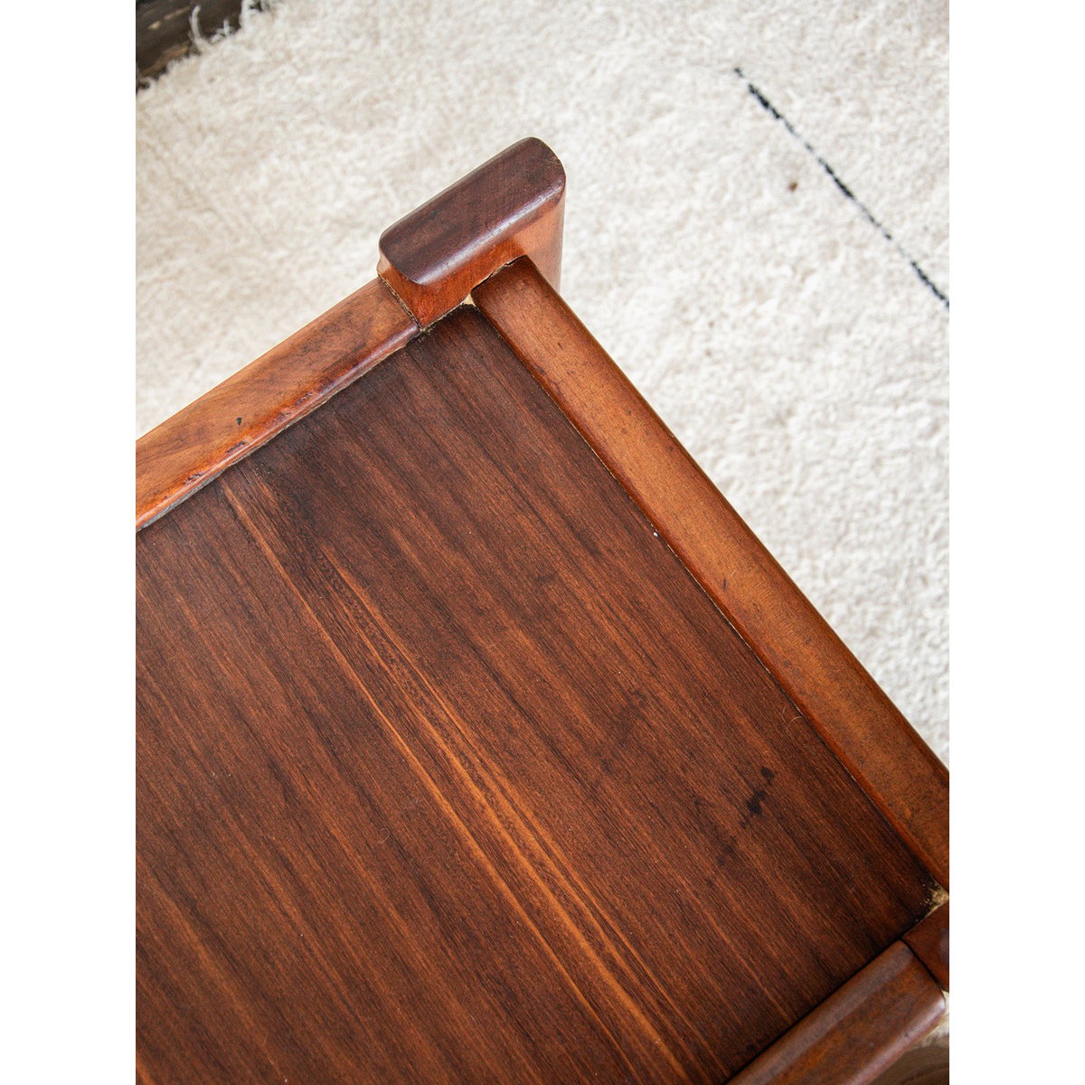 Table de chevet Maïa N°83 - Bon état bois, DEBONGOUT