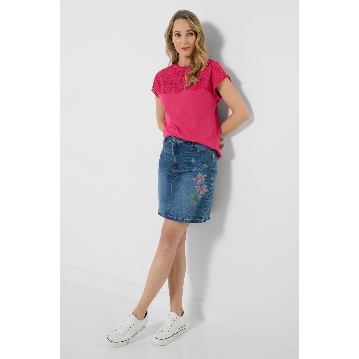 T-shirt en jersey avec encolure brodée rose, JOE BROWNS