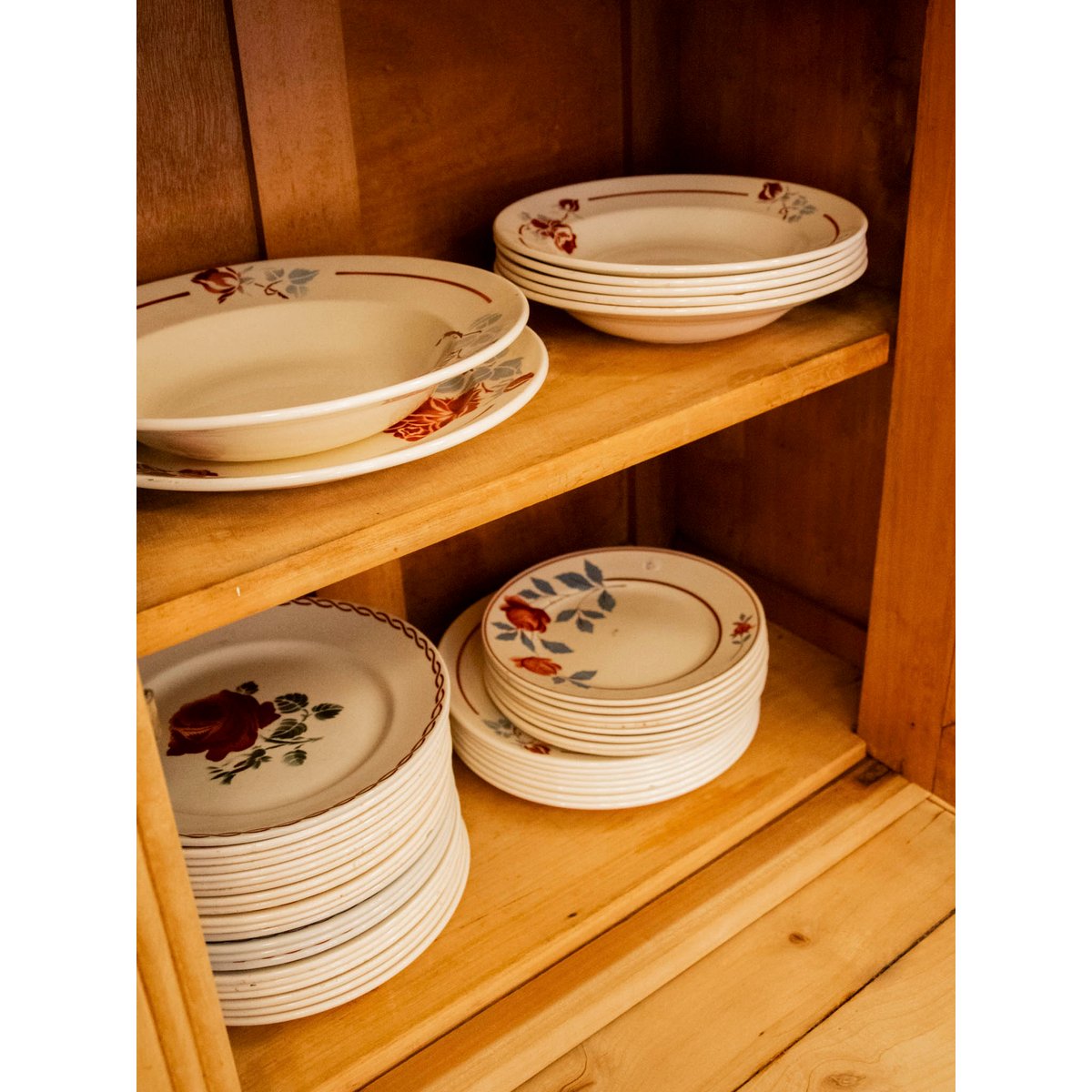 Vaisselier restauré en bois massif Maximilien N°408 - Bon état bois clair, DEBONGOUT