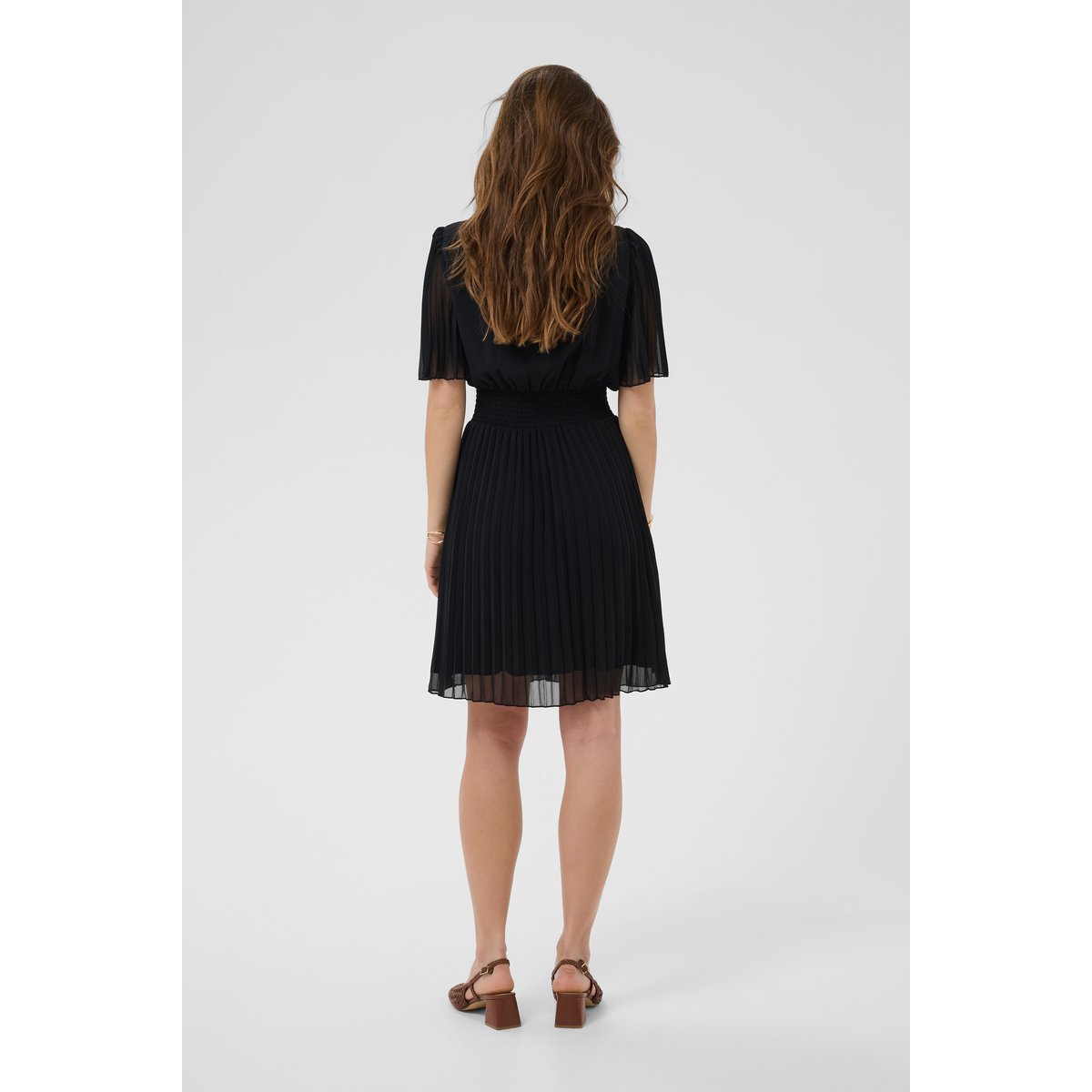 Robe noir pitch black, CREAM