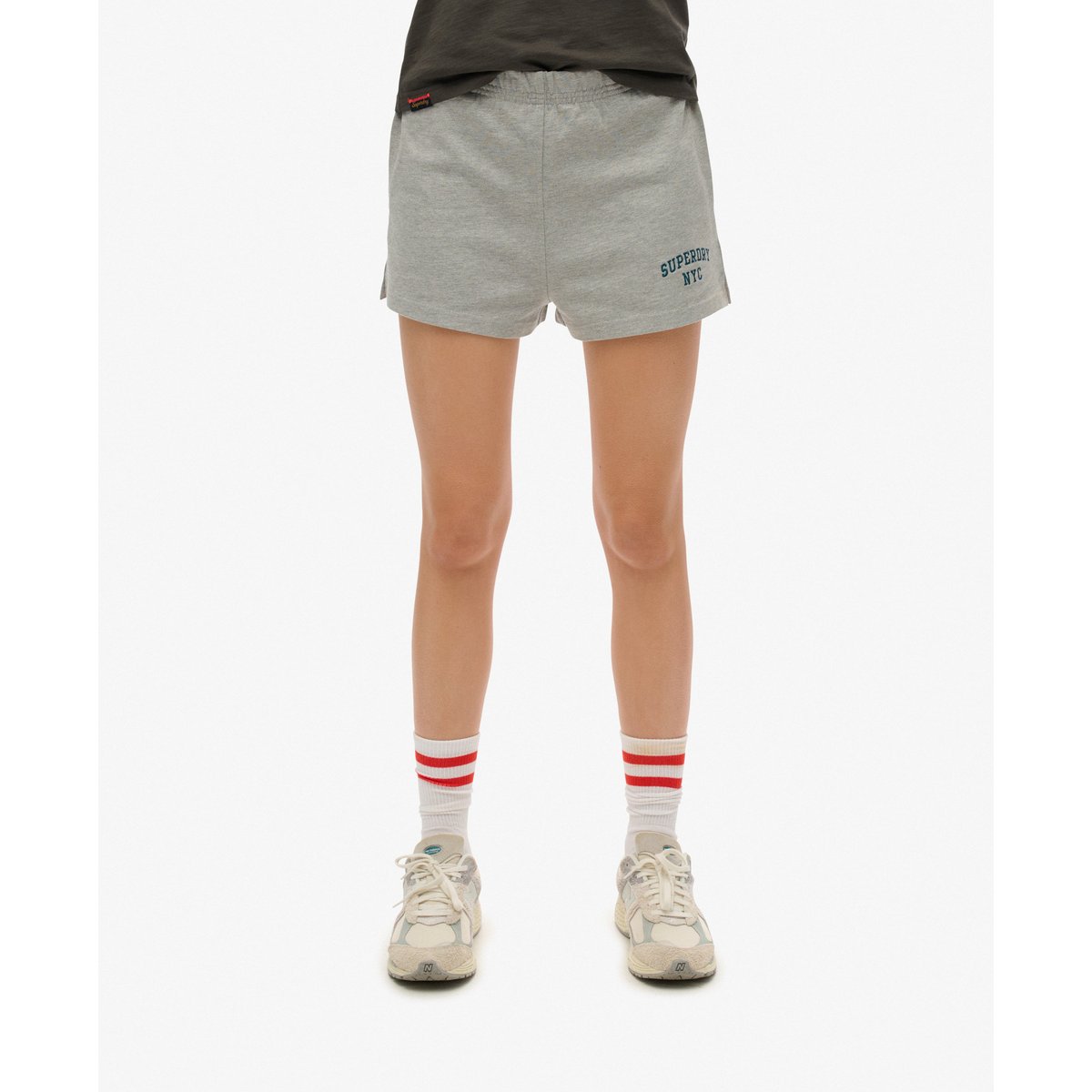 Athletic Essentials Short coupe ajustée gris chiné, SUPERDRY