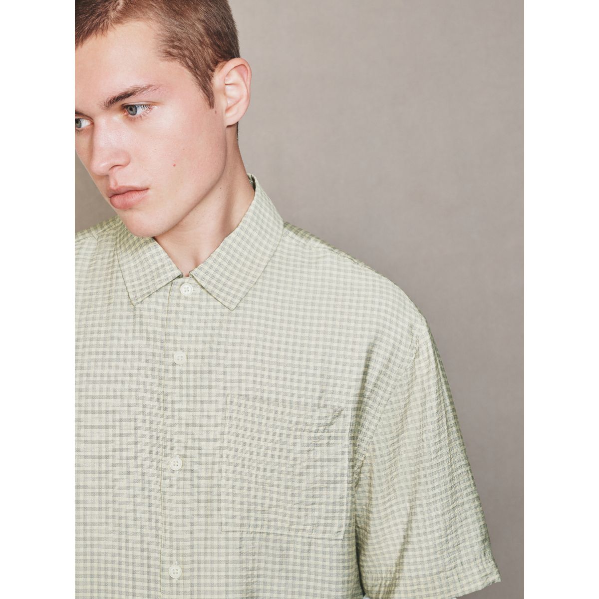 Chemise à carreaux en manches courtes micro écru, NEXT
