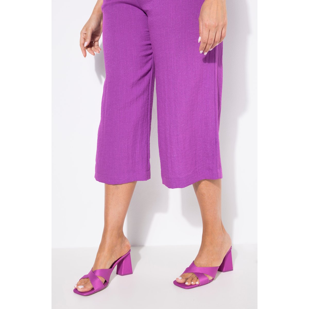 Jupe-culotte à taille élastique. Jambe large violet, ULLA POPKEN